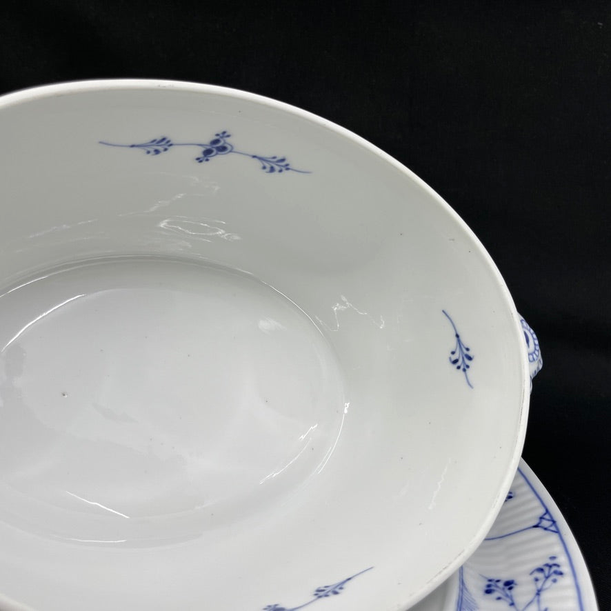 Musselmalet Riflet oval terrin med underfad
