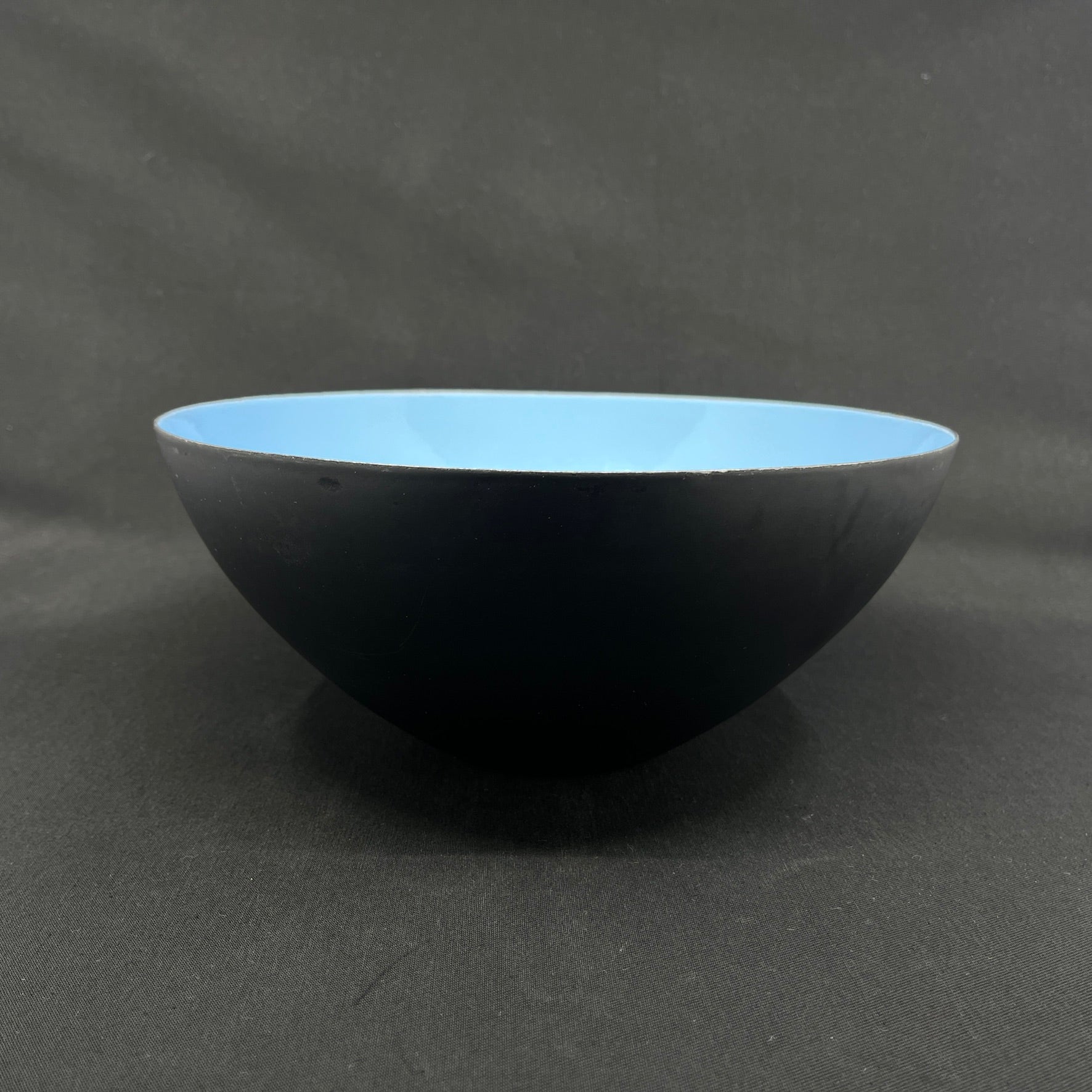 Lyseblå Krenitskål fra 1950'erne, 25 cm.