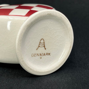 Rødt julehjerte fra Aluminia, lidt krakkeleringer