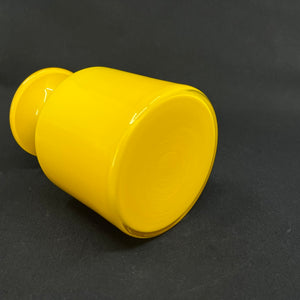 Gul Carnaby vase, 13,5 cm.