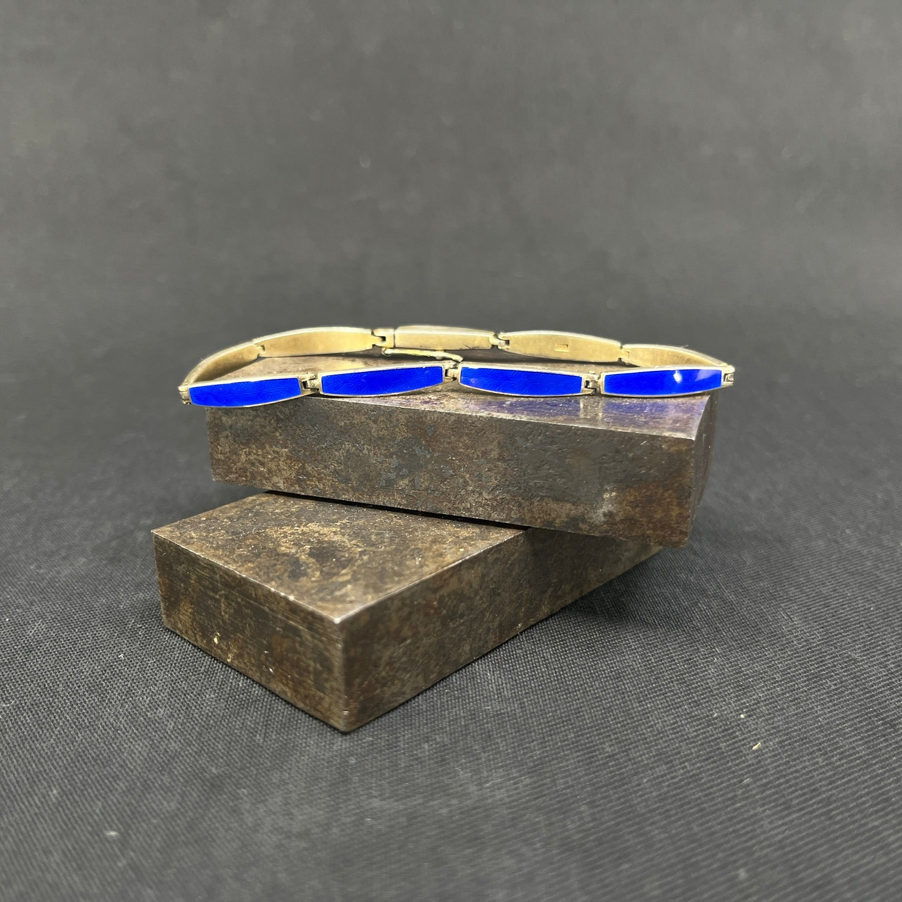 Enamel bracelet in blue enamel from the 1920'ish