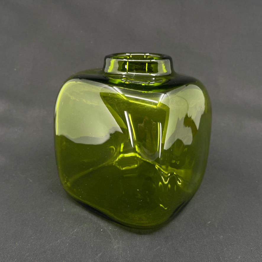 Square May-green vase, 18 cm.