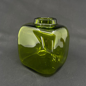 Square May-green vase, 18 cm.