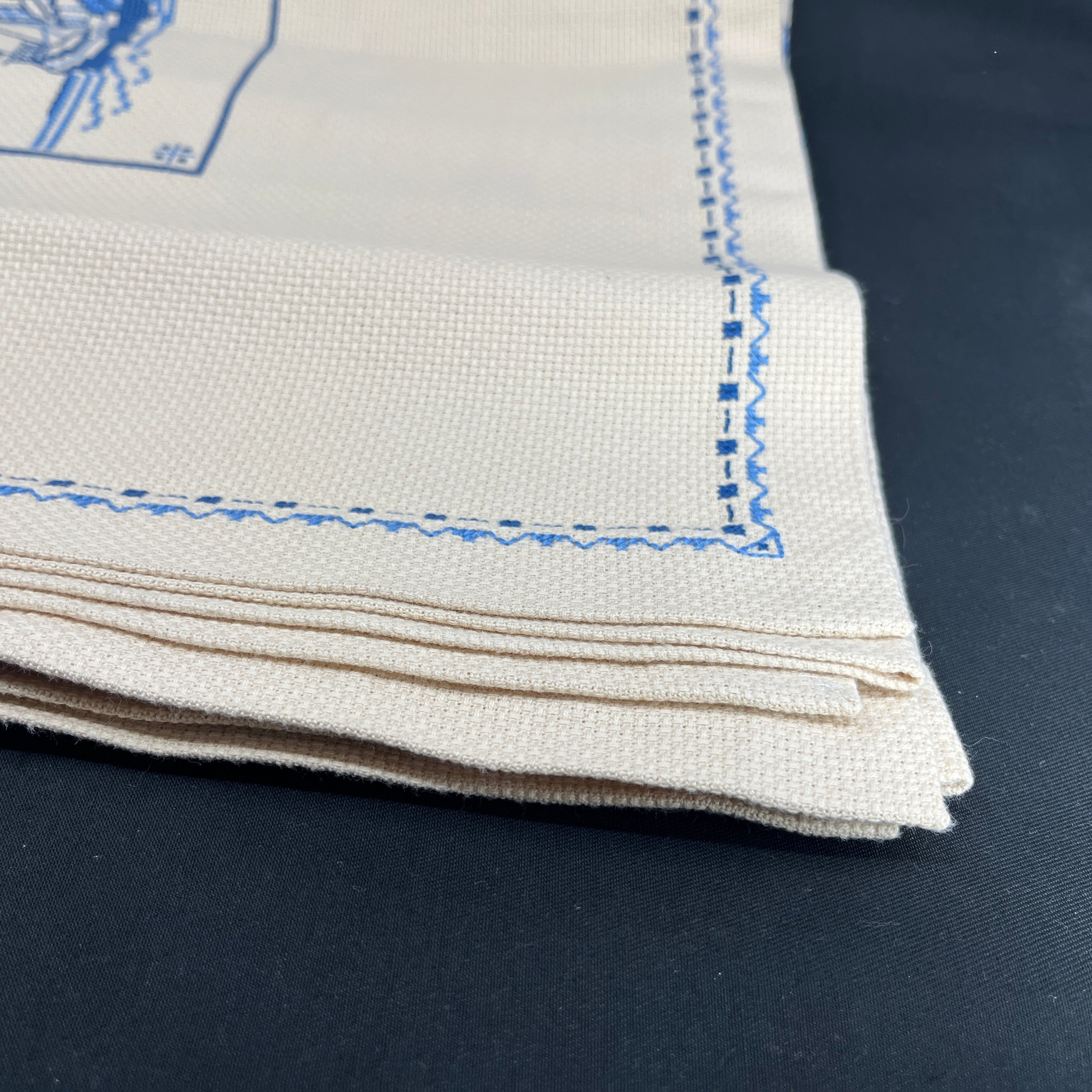 Embroidered tablecloth, 130x130 cm.