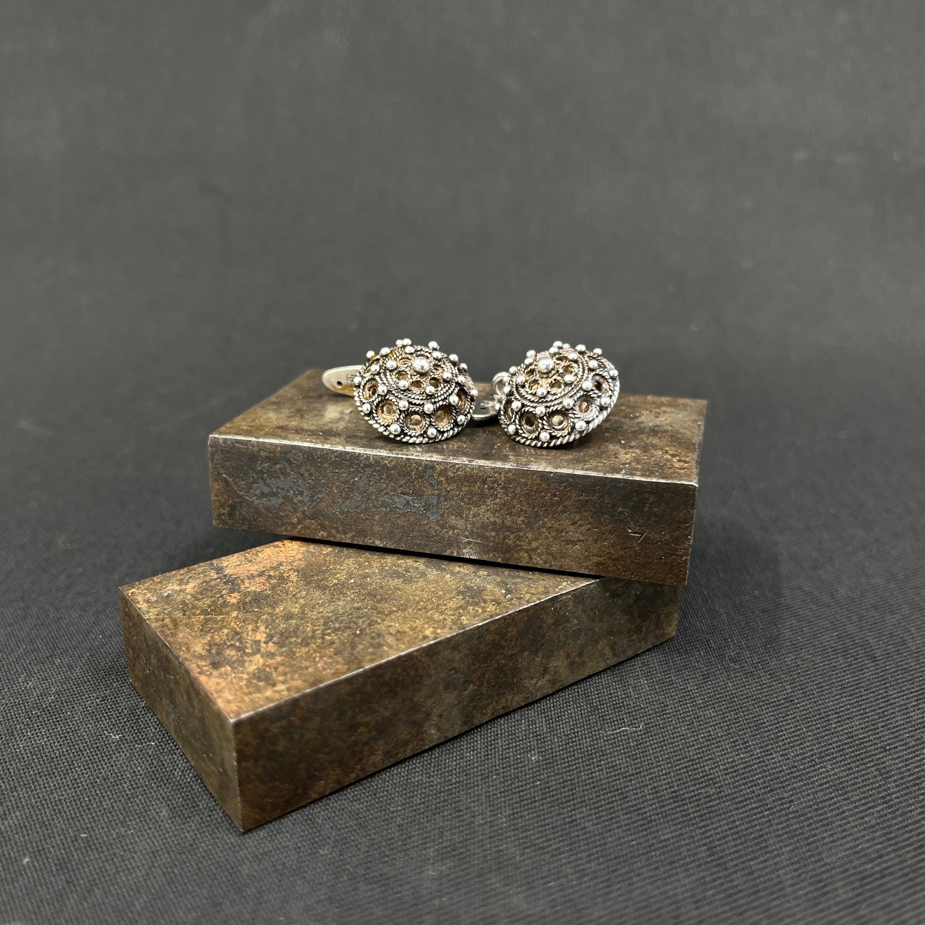 A pair of cufflinks from the 1920s - filigree