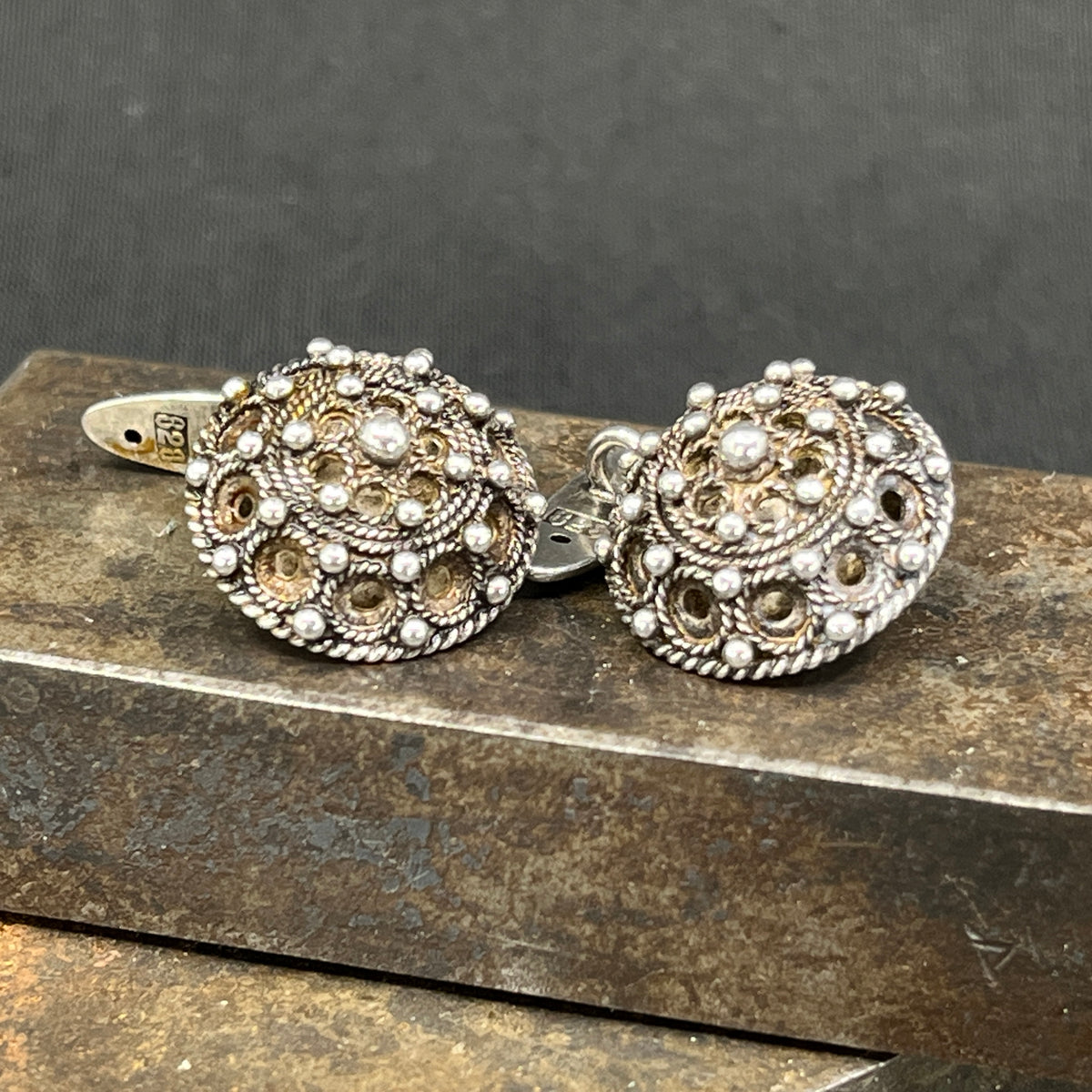A pair of cufflinks from the 1920s - filigree