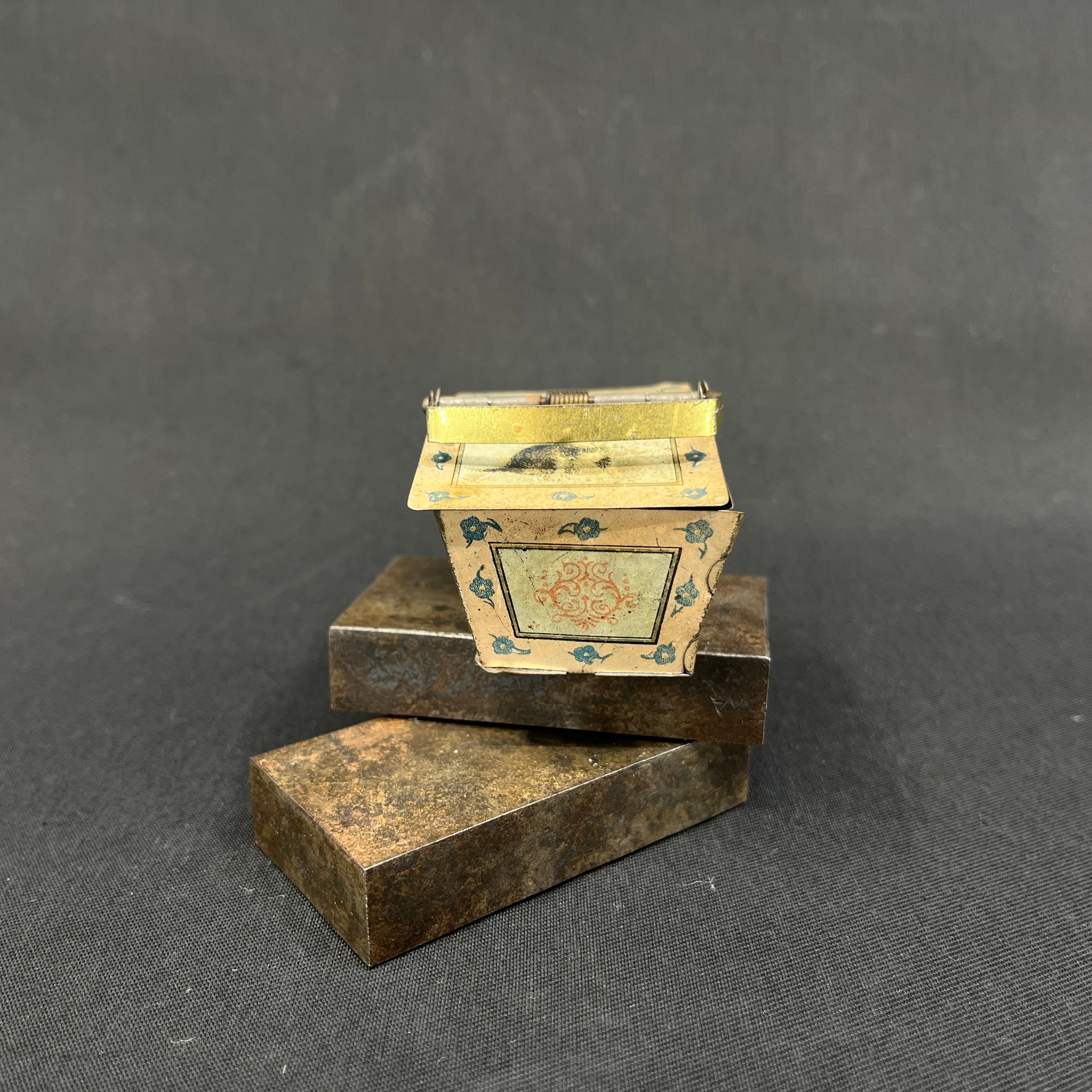 Older German toy - basket with cats