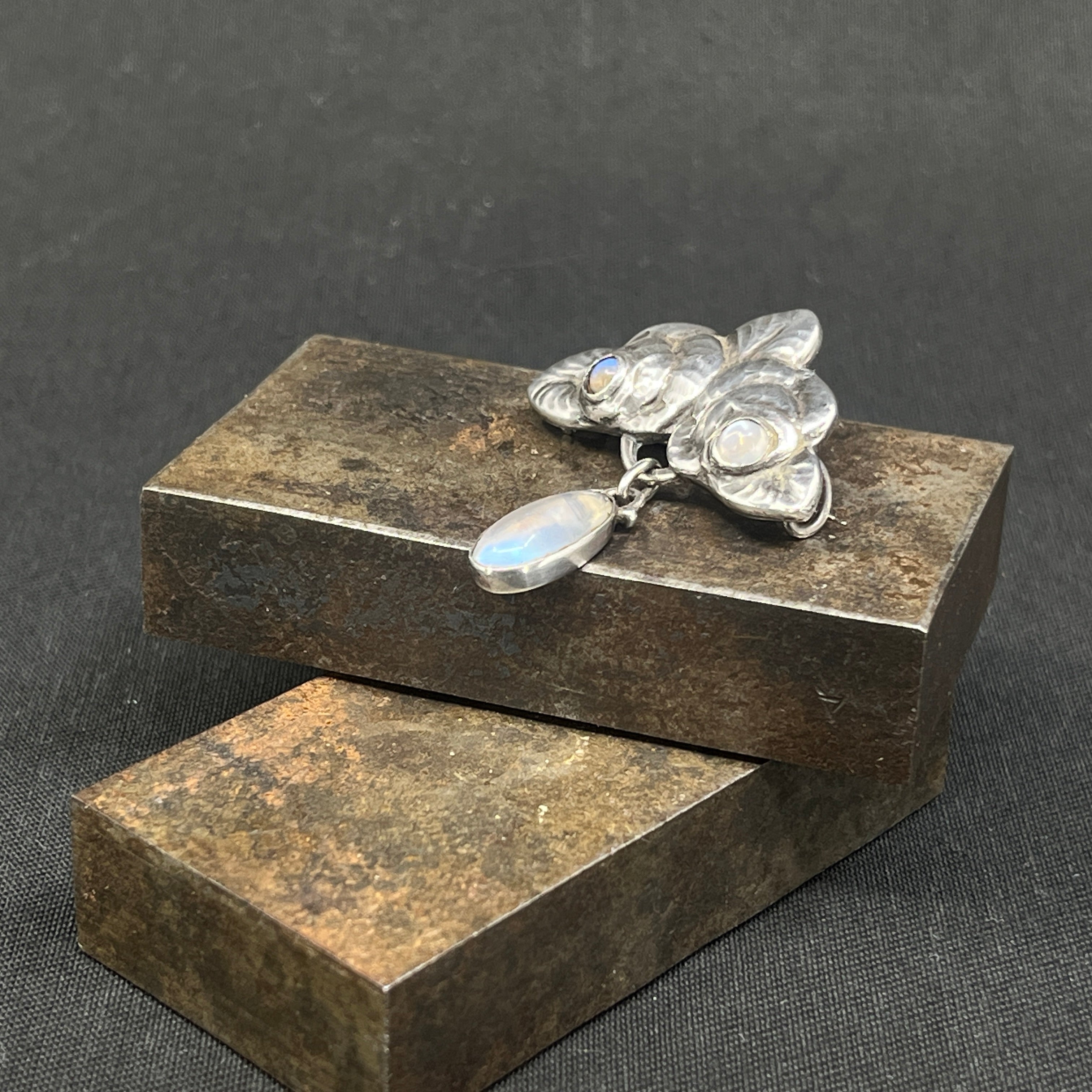 Brooch from Evald Nielsen with moonstone