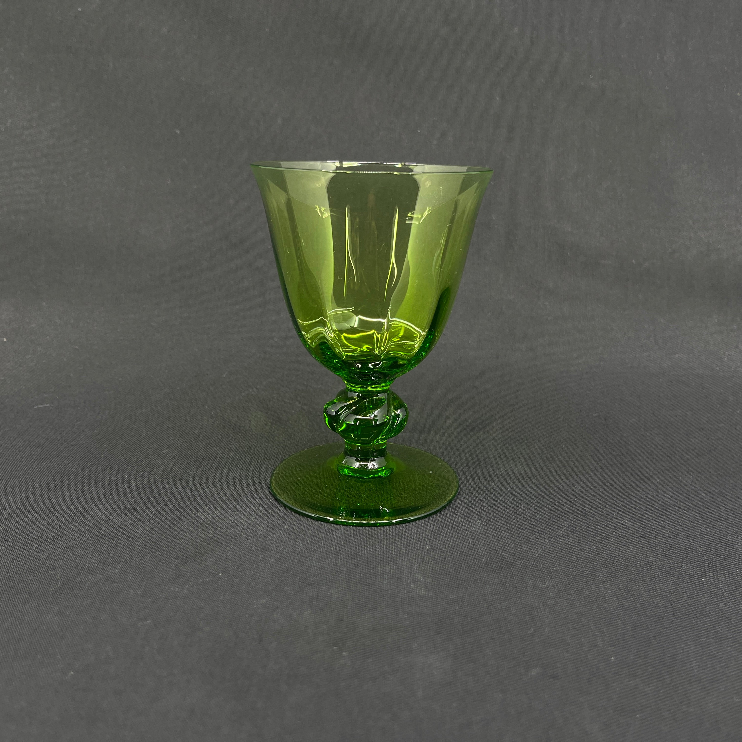 Green Ulfborg white wine glass