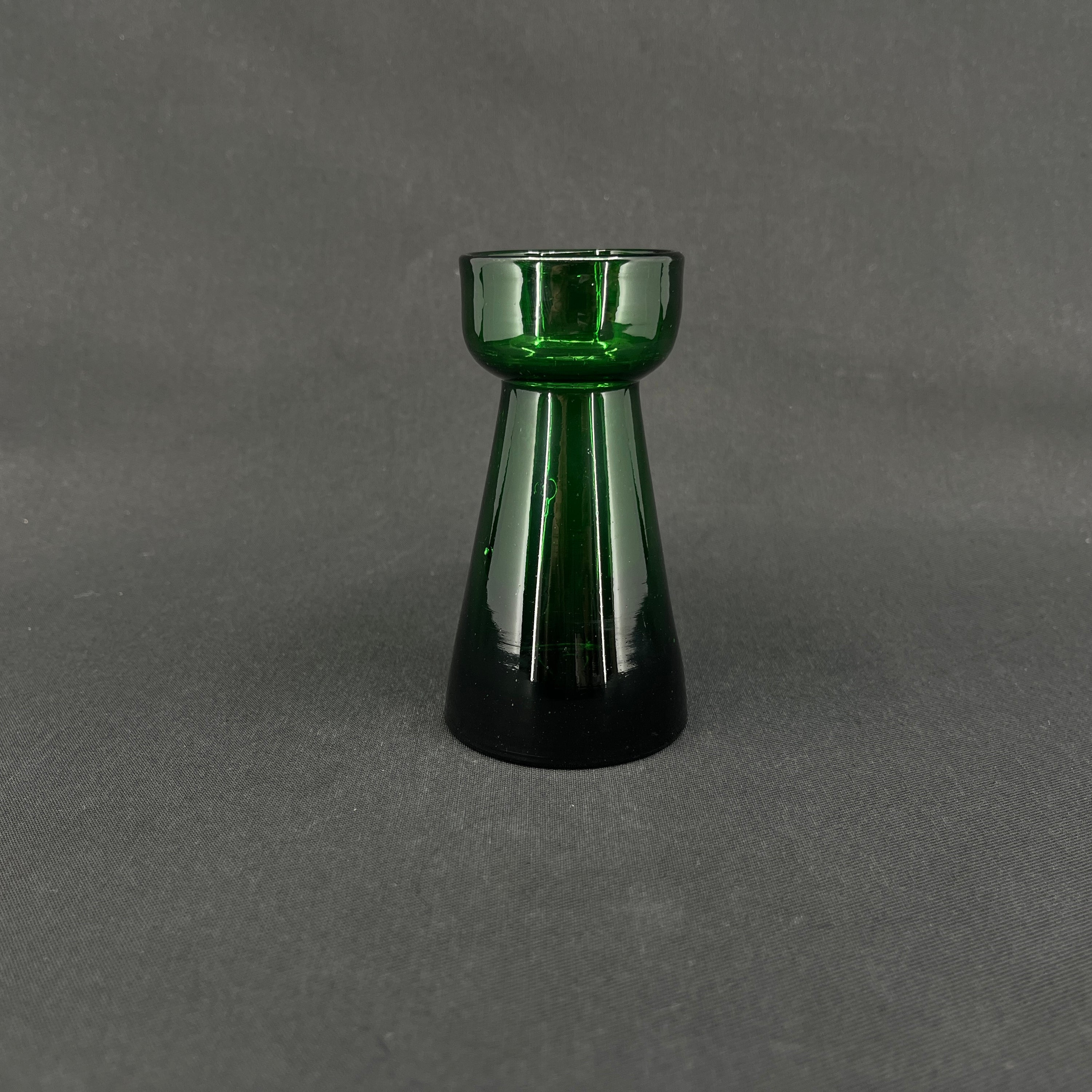 Grønt tulipanglas fra Holmegaard
