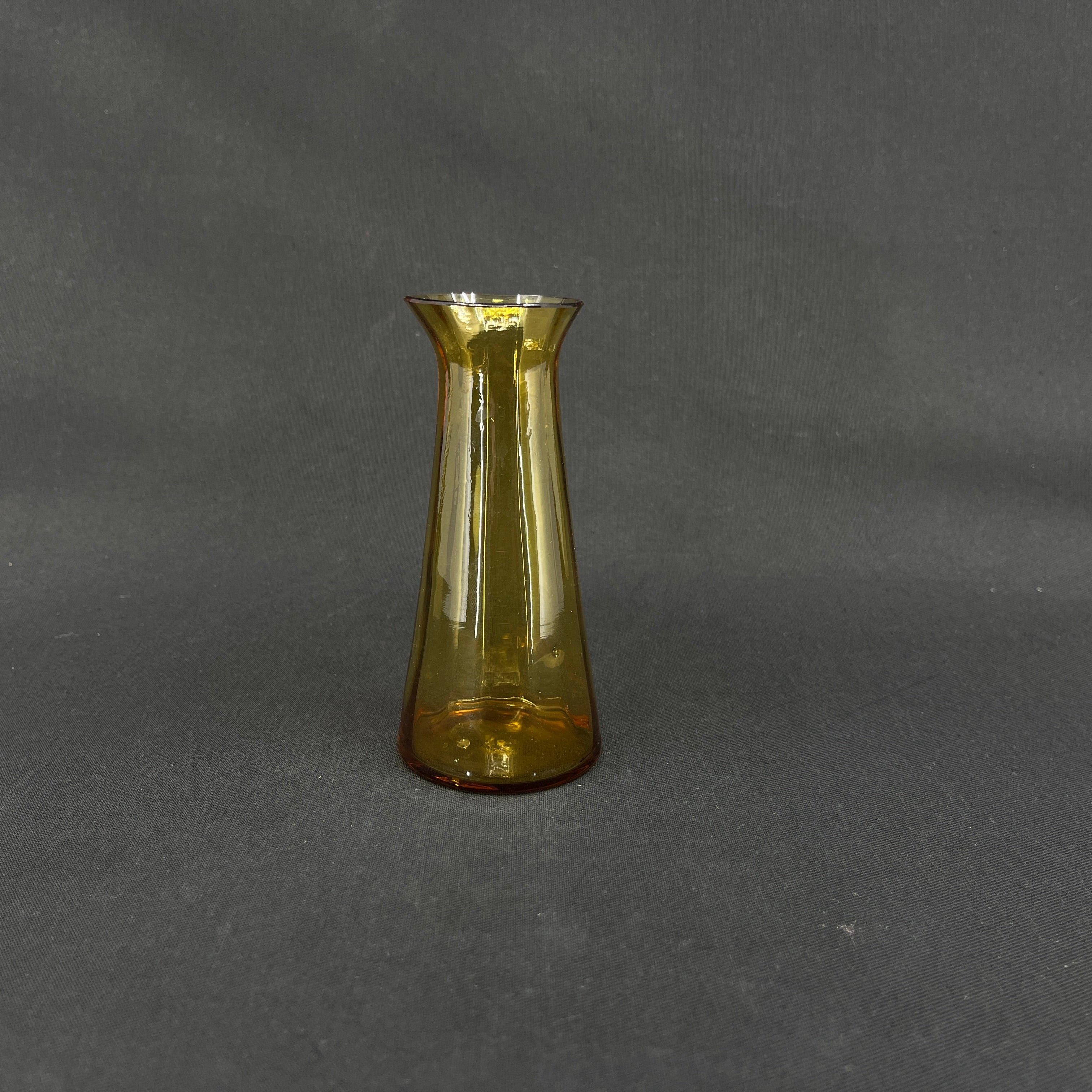 Rav tulipan fra Holmegaard Glasværk, slebet ned