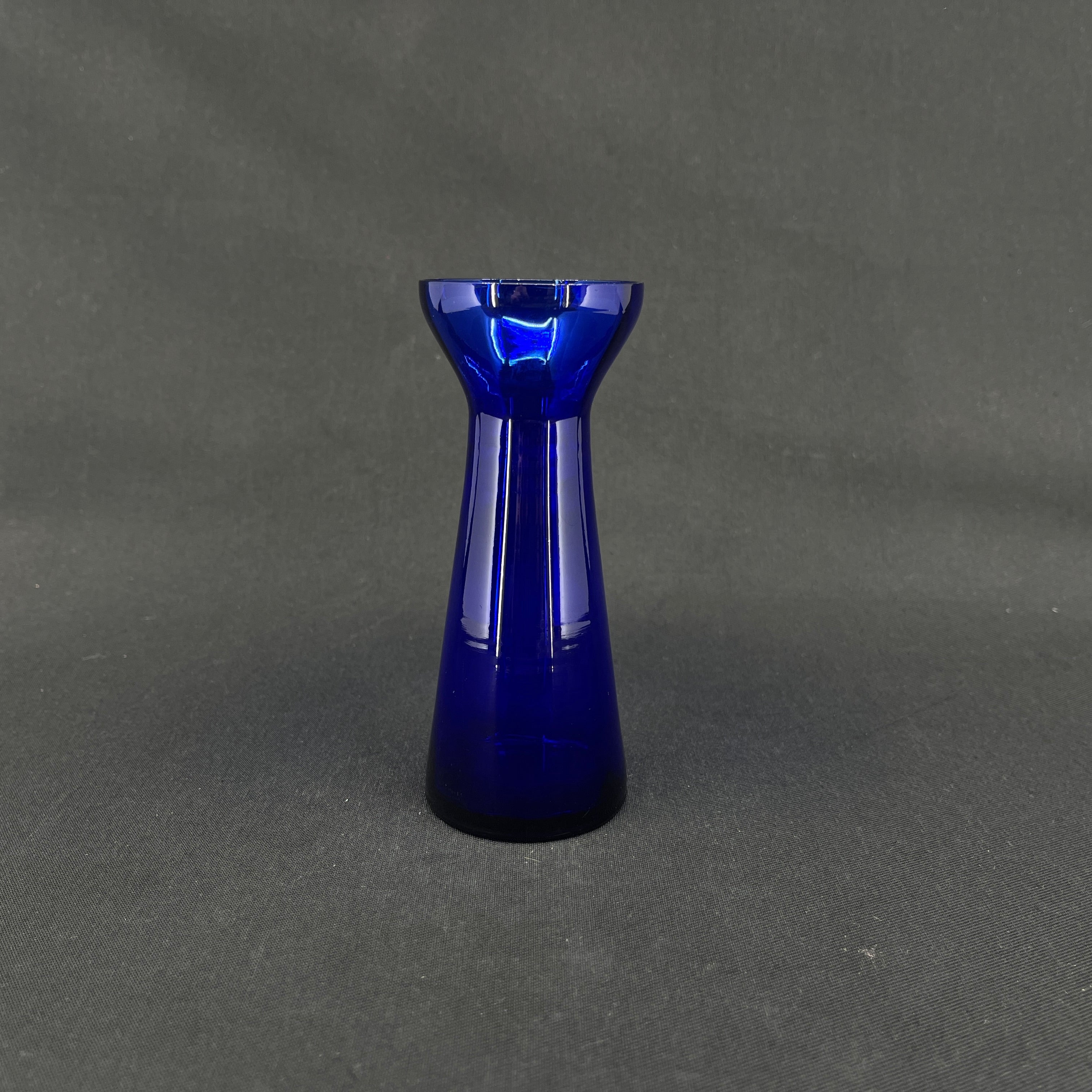 Blåt tulipan fra Holmegaard Glasværk