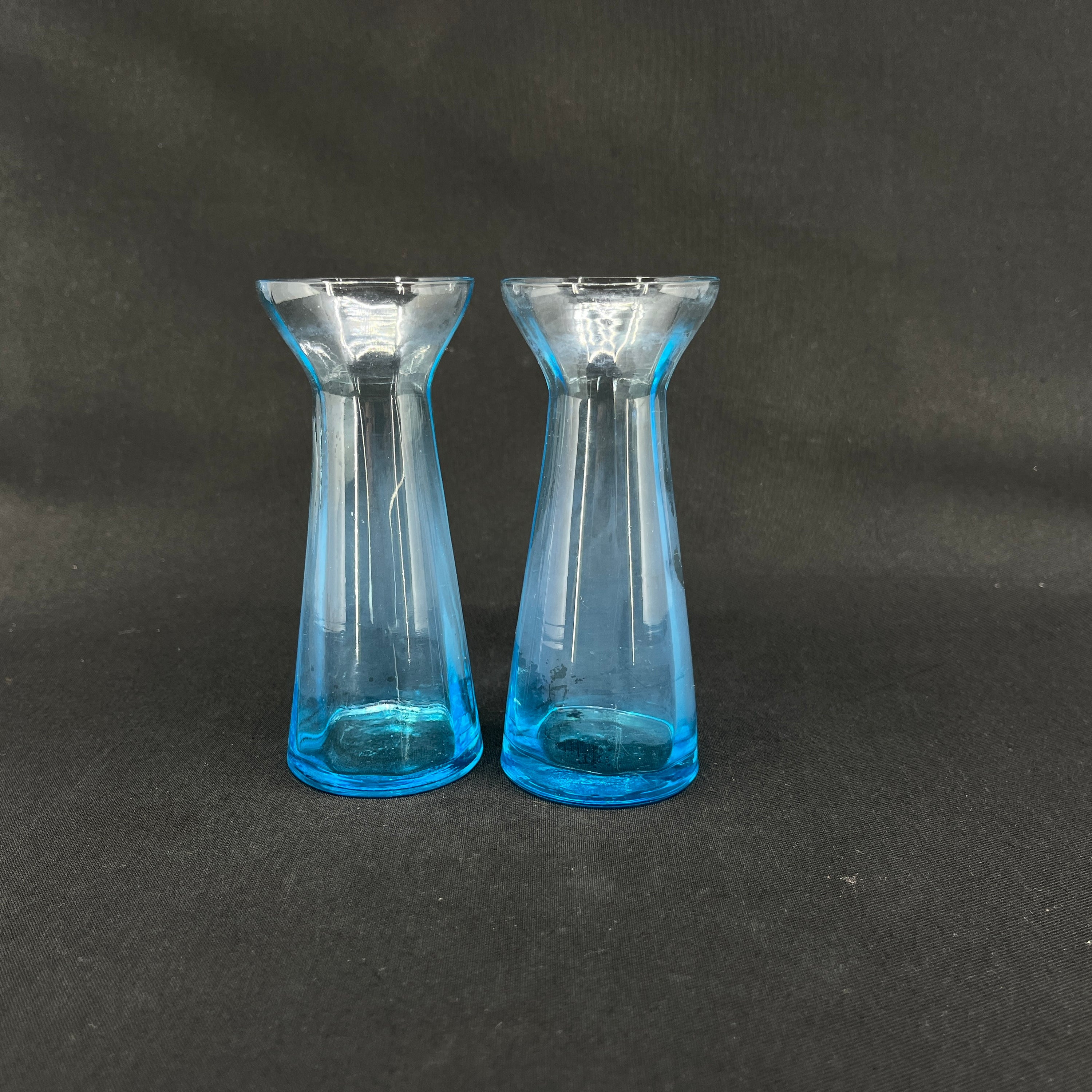Sea blue tulip glass from Holmegaard Glasværk