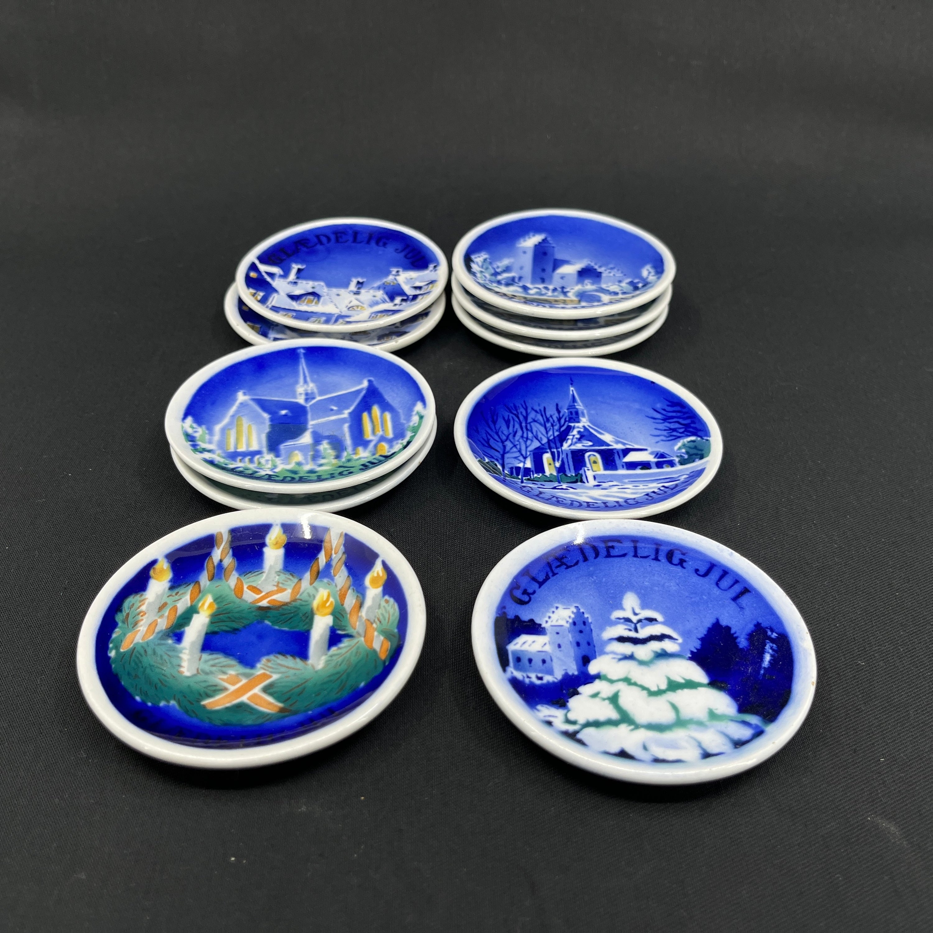 Små juleplatter fra Aluminia platter fra 1930'erne