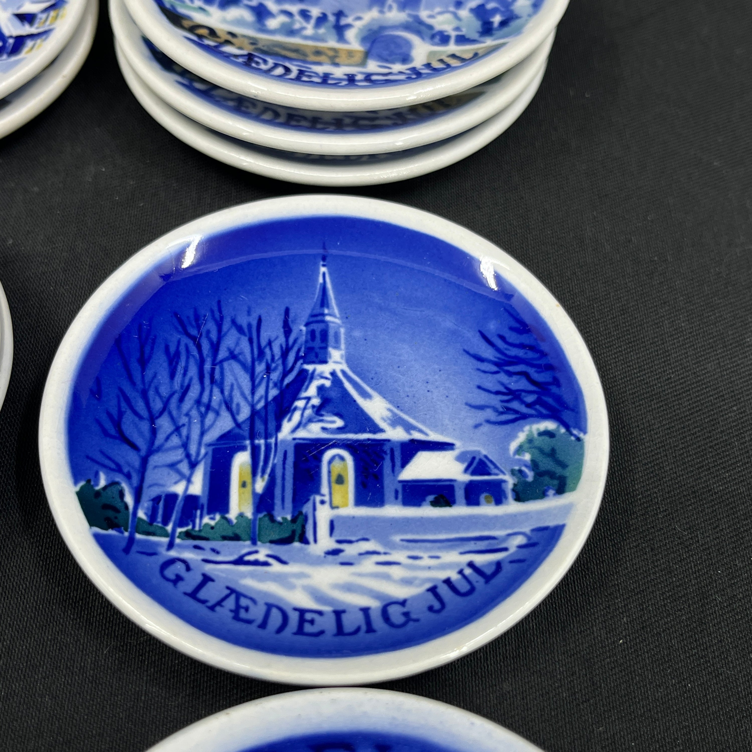 Small Christmas plates from Aluminia plates from the 1930s