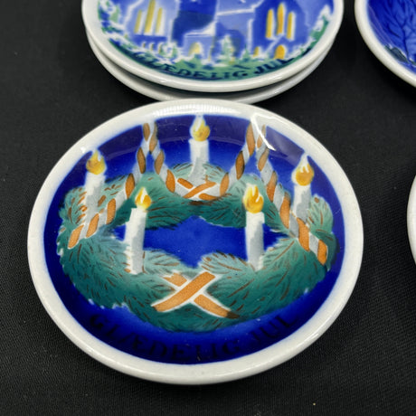 Små juleplatter fra Aluminia platter fra 1930'erne