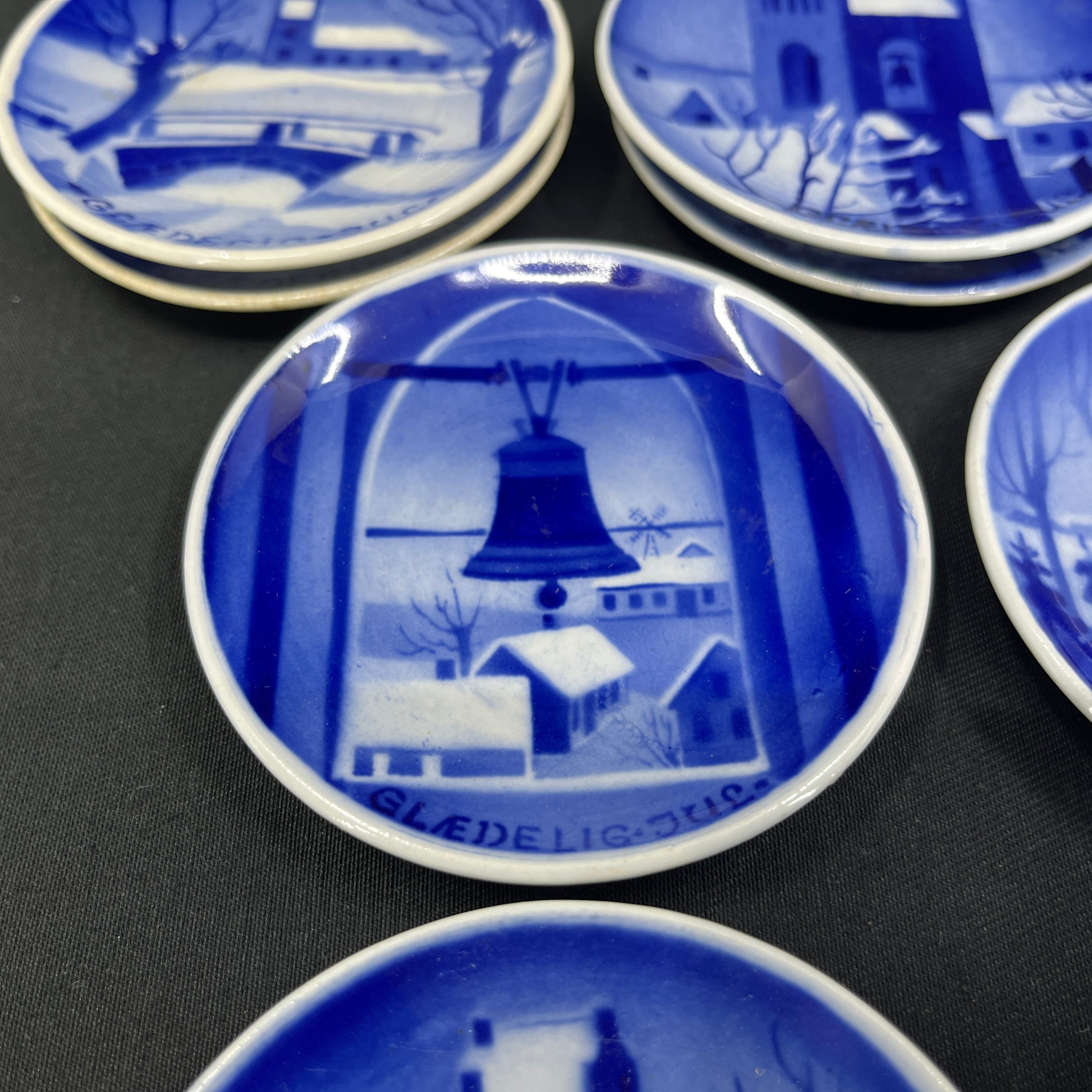 Small Christmas plates from Aluminia plates from the 1930s