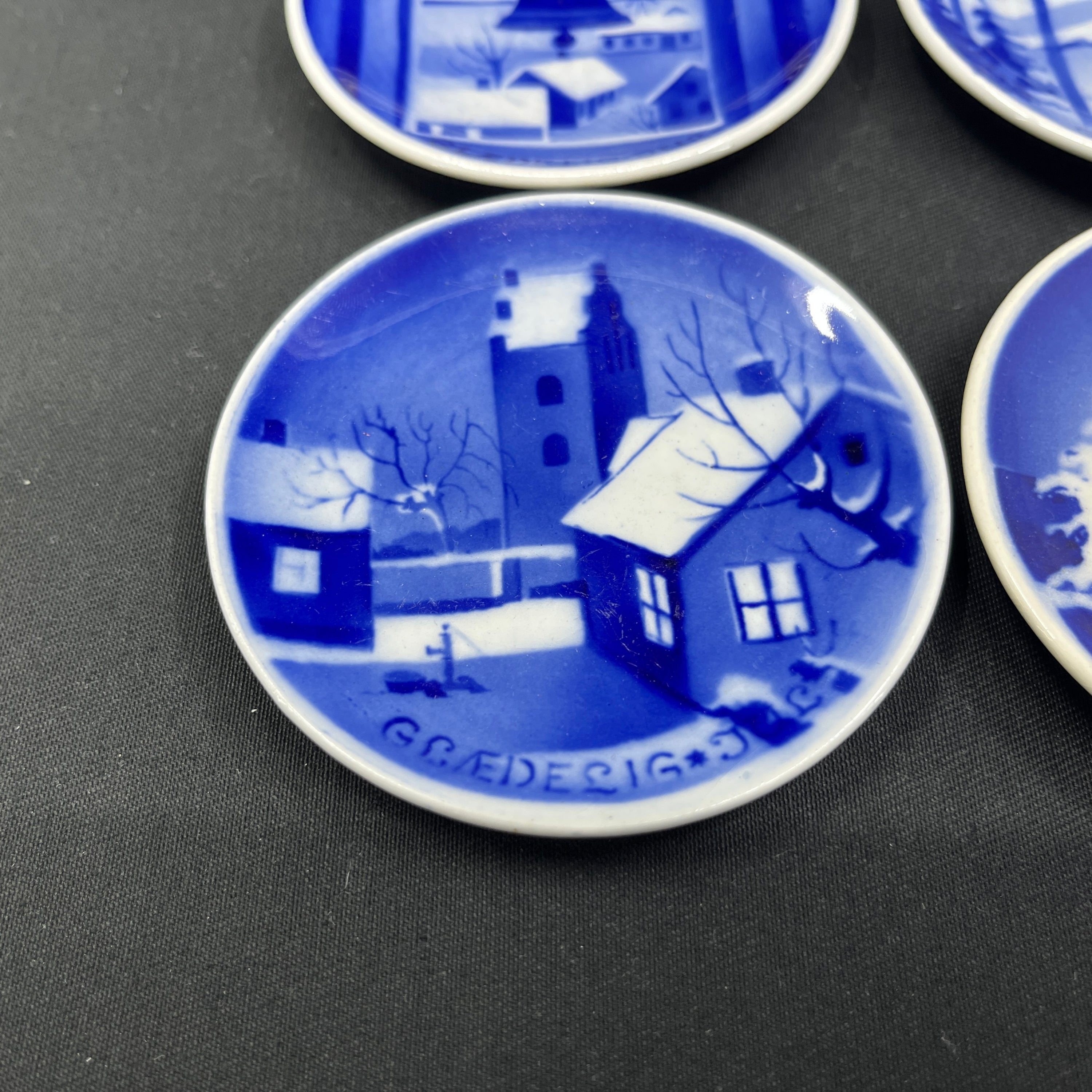 Small Christmas plates from Aluminia plates from the 1930s