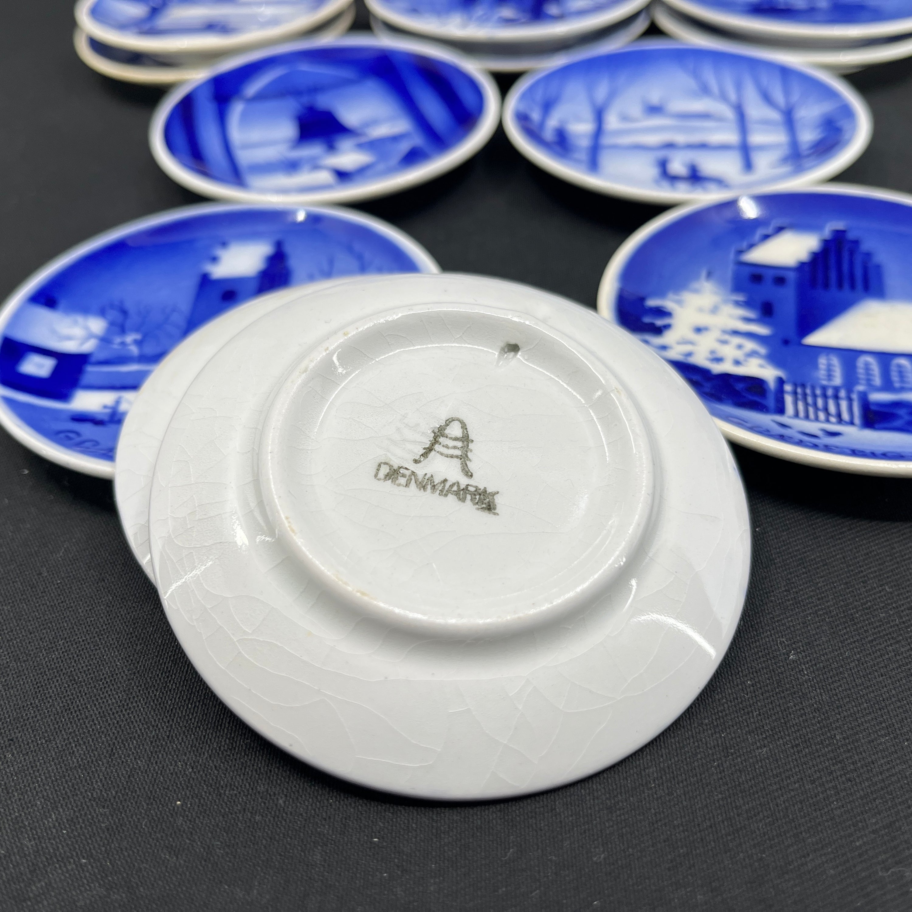 Small Christmas plates from Aluminia plates from the 1930s