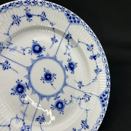 Stor Musselmalet Halvblonde kagetallerken, 19 cm. 1 sortering.
