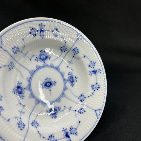 Musselmalet Riflet kompottallerken, 16,5 cm.