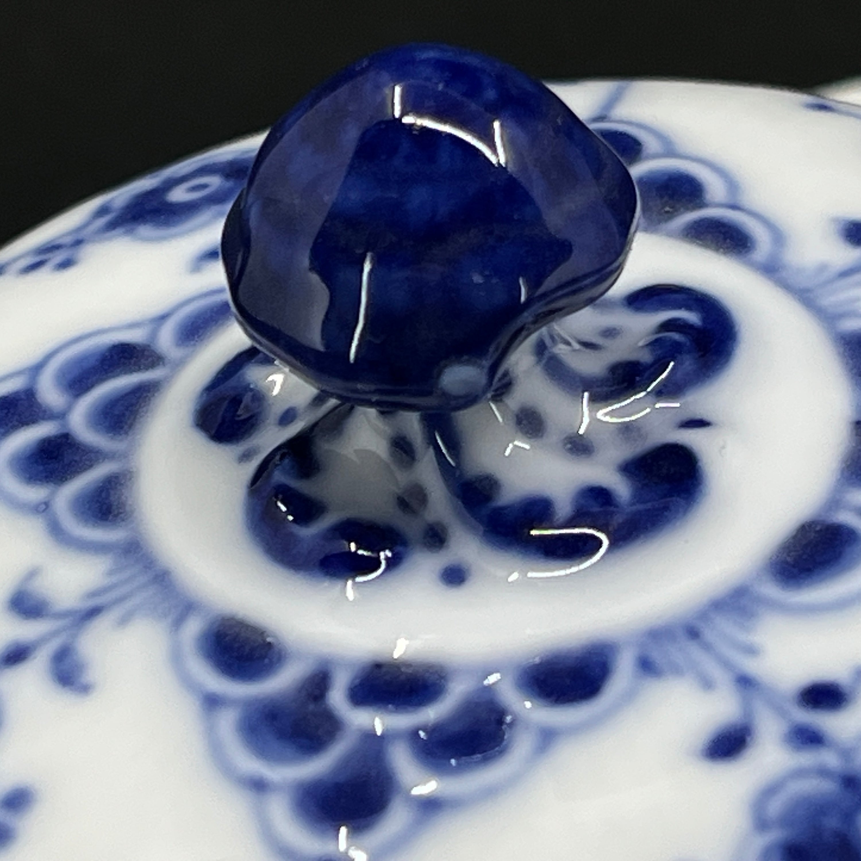 Blue Fluted Half Lace butter dish with lid, 1/502