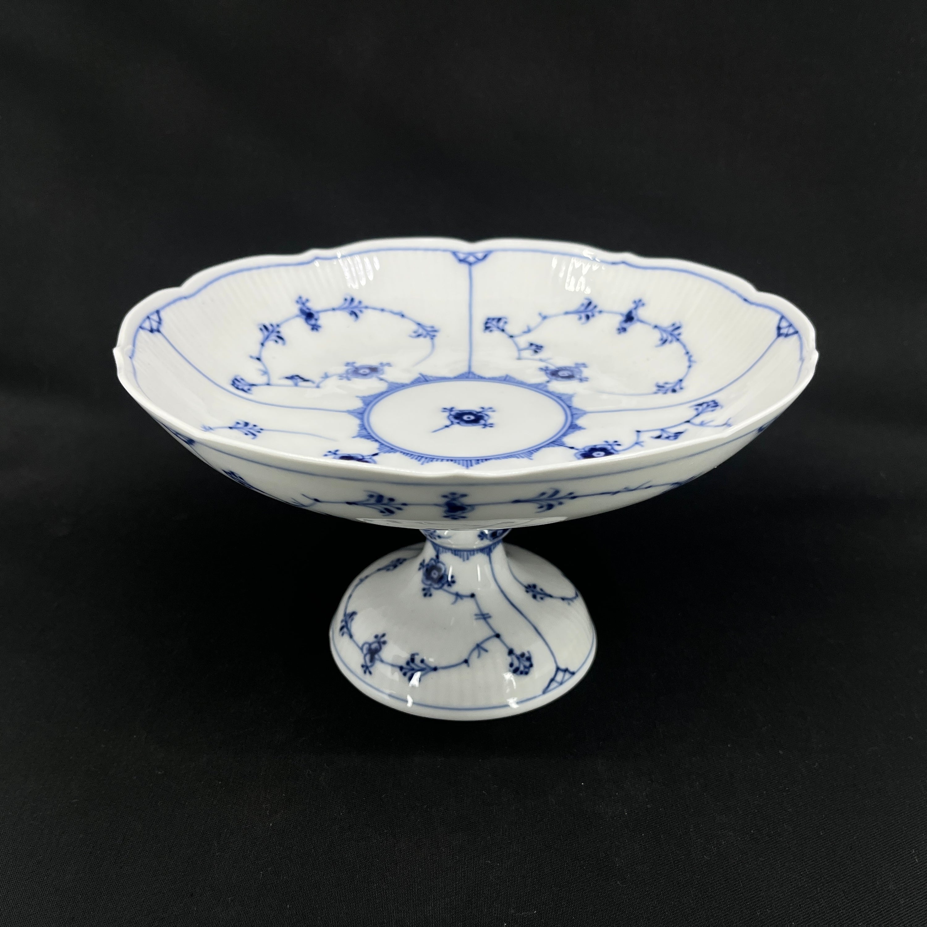 Blue Fluted Plain dish on foot, 1/458, 1898-1923.
