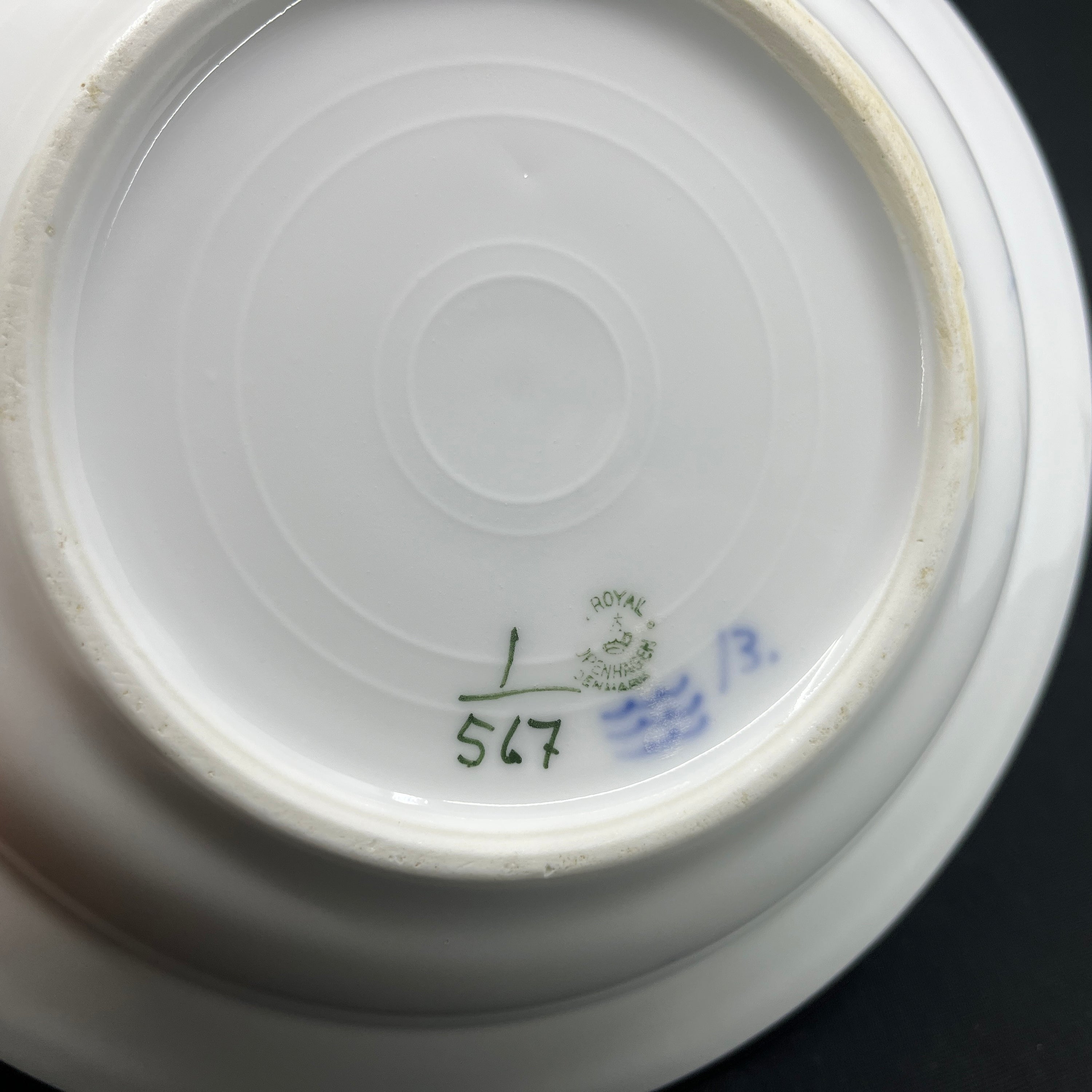 Blue Fluted Half Lace deep plate, 20 cm - light in color.