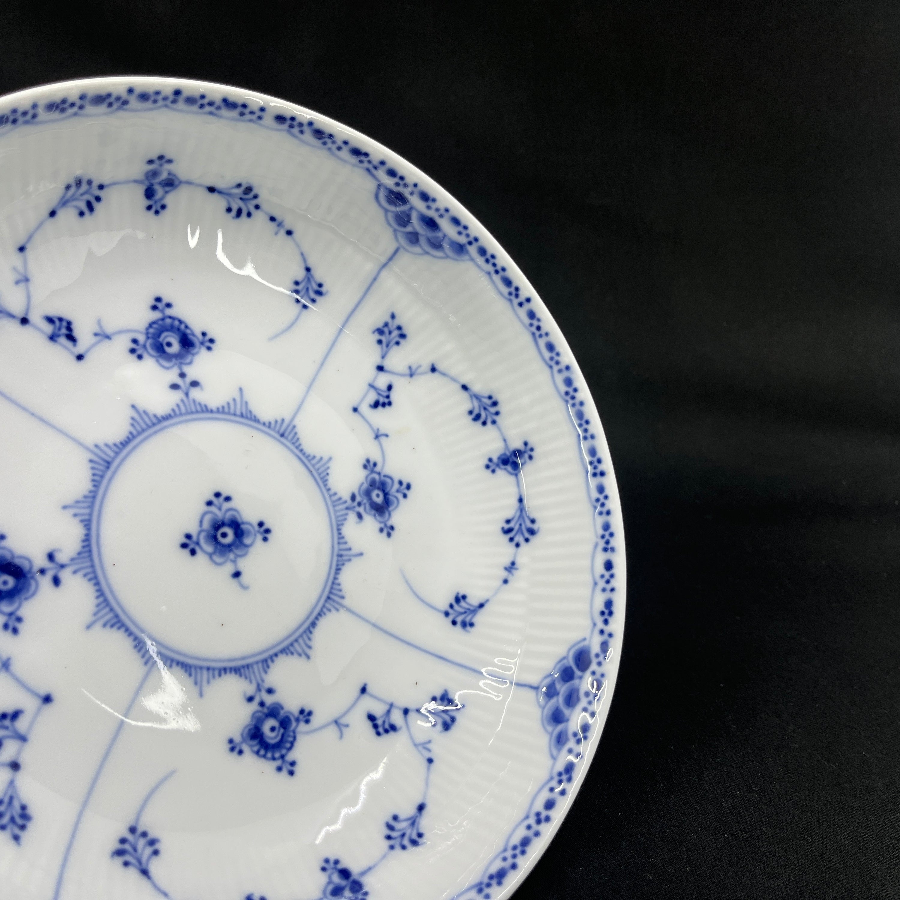 Blue Fluted Half Lace bowl