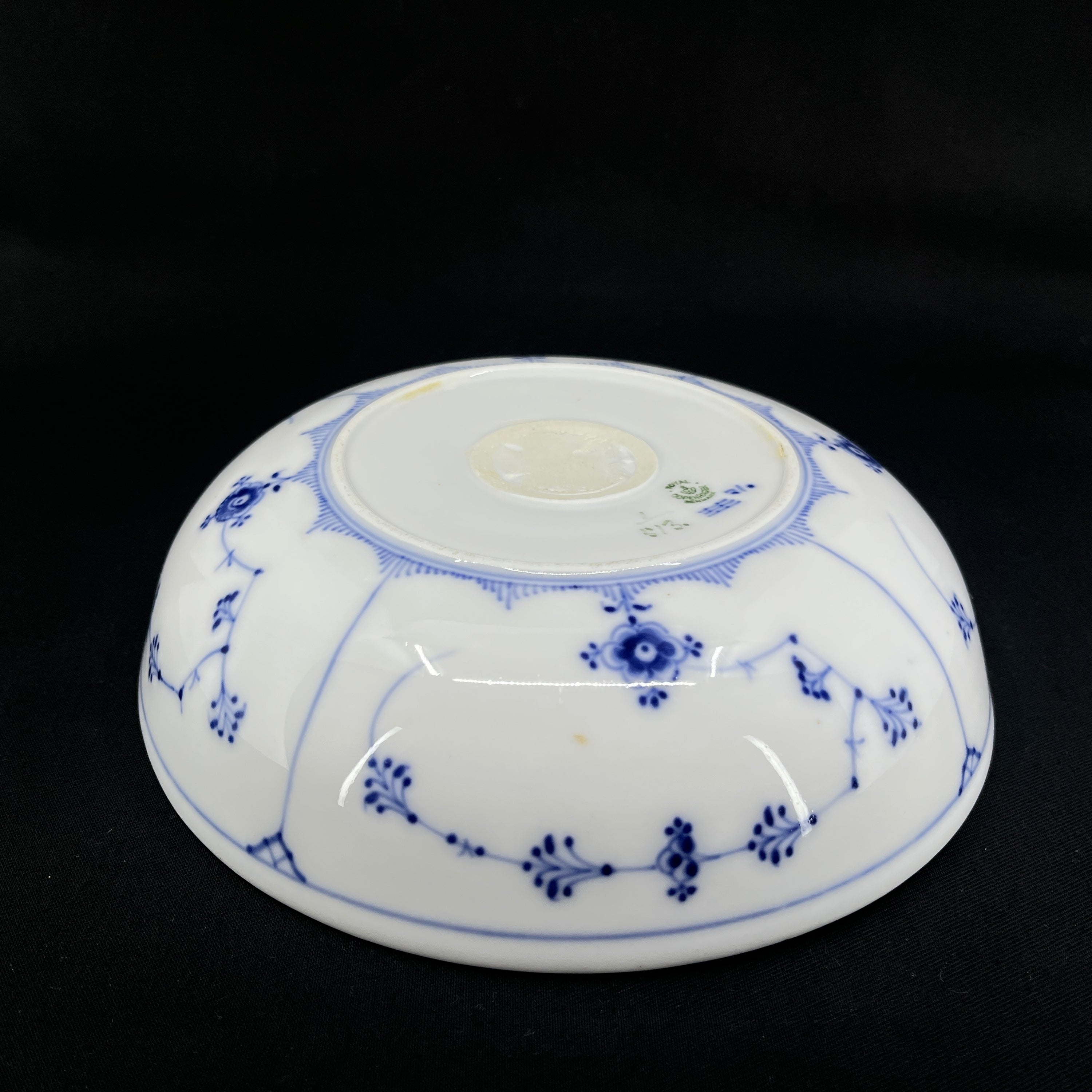 Blue Fluted Half Lace bowl