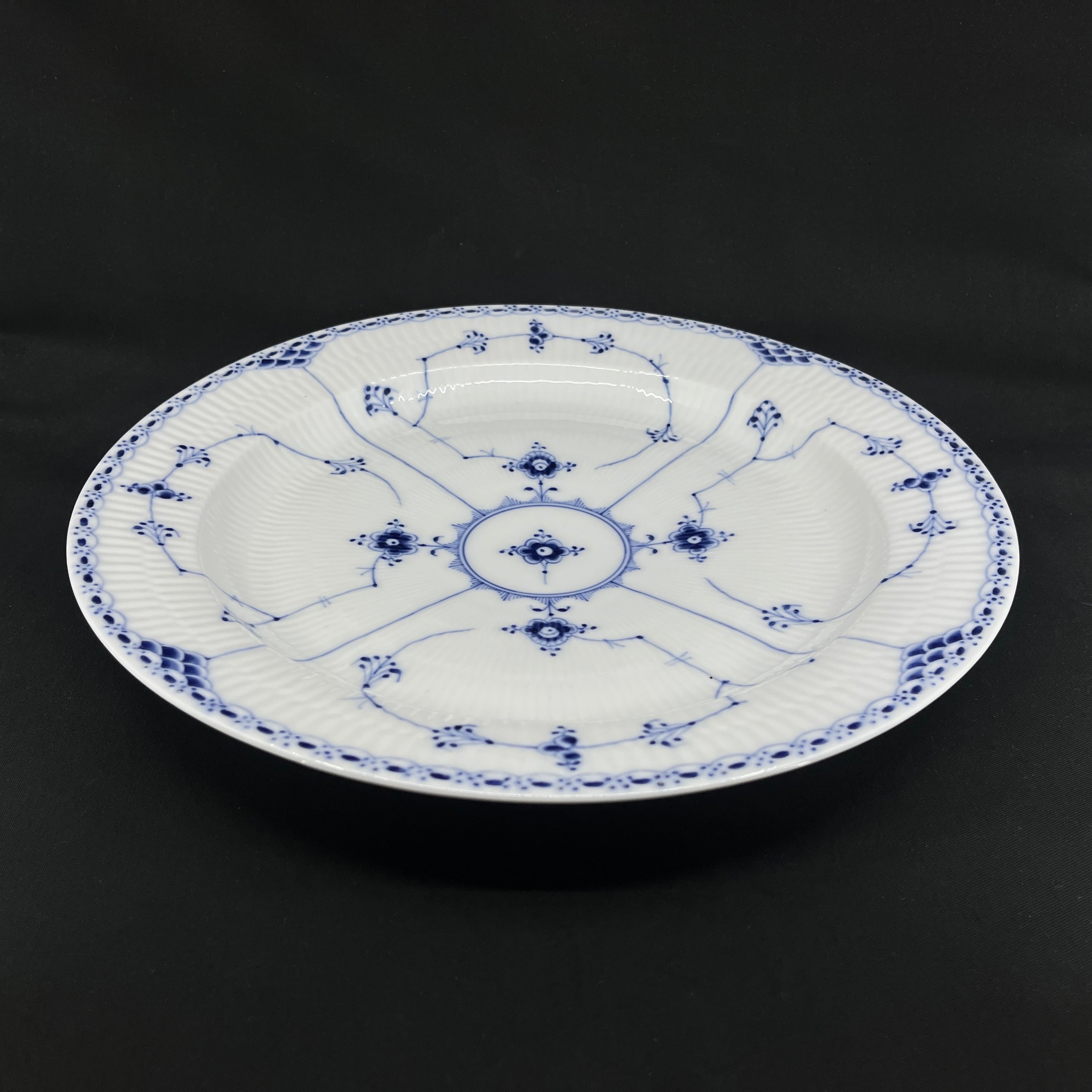 Mussel painted Semi-blonde dish 1/540