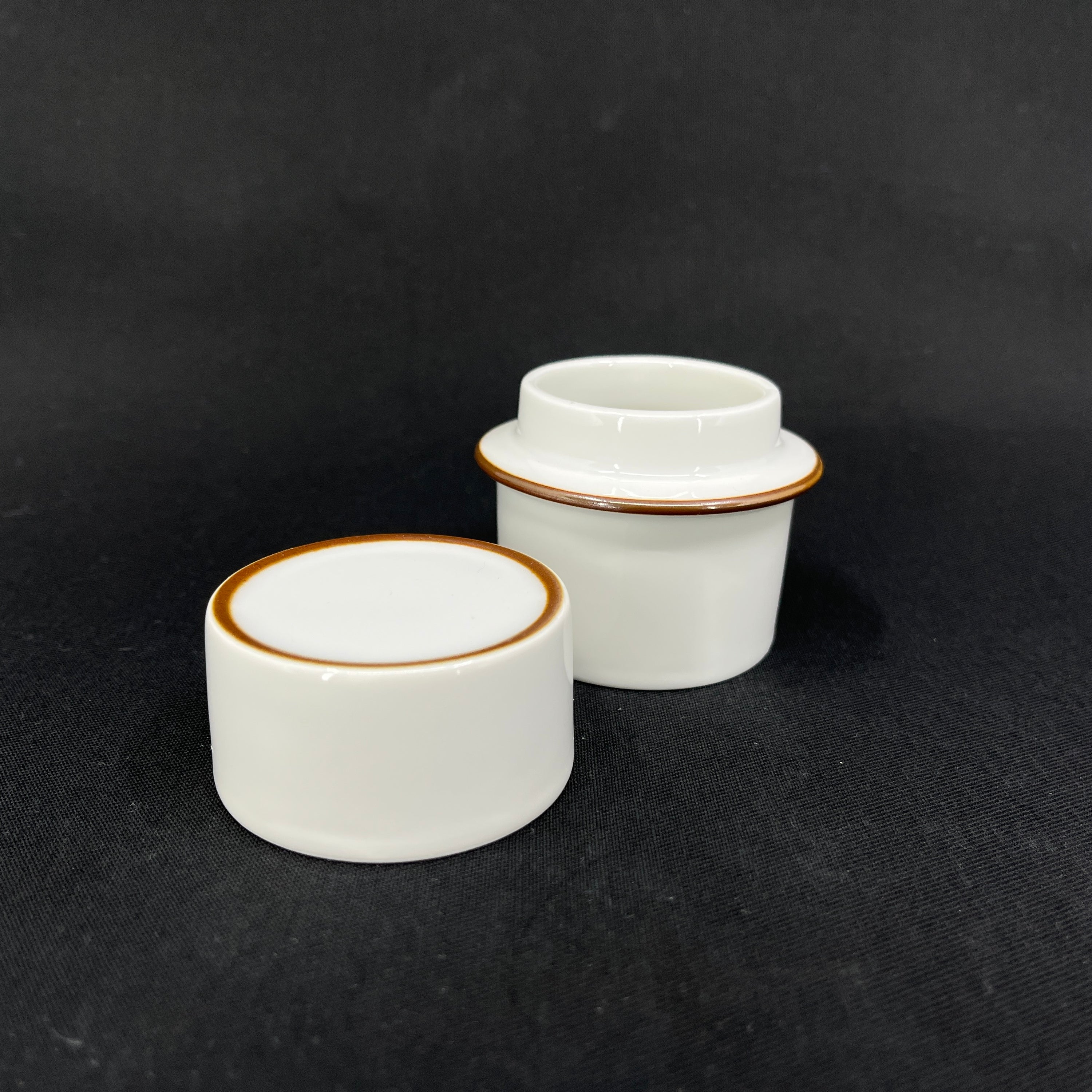 Brown Domino mustard pot