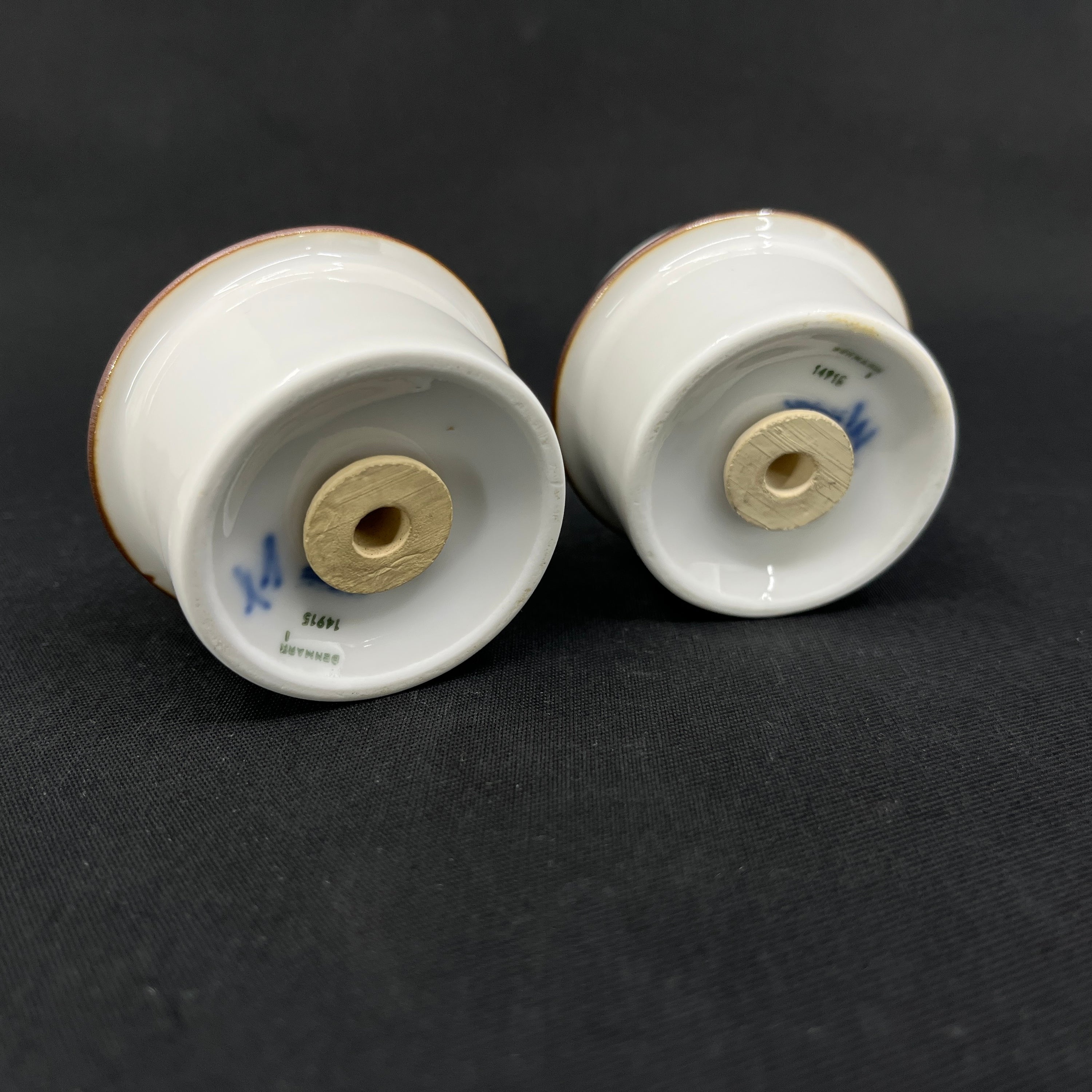 Brown Domino salt and pepper set