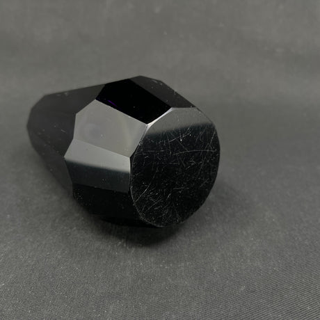 Manganese art deco vase, 12 cm.