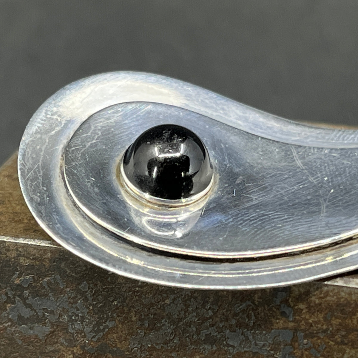Brooch from the 1950s with black stone