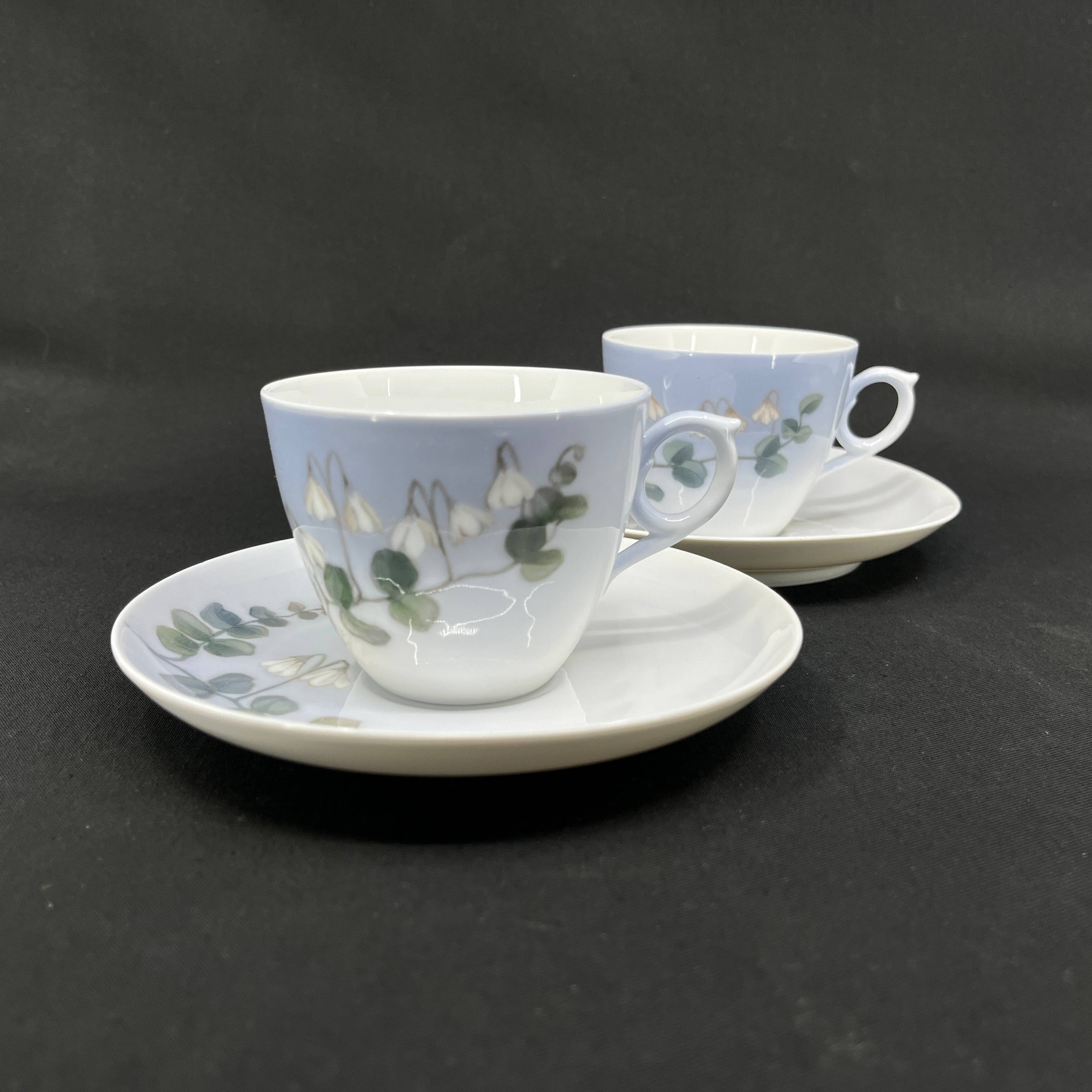Art nouveau kaffekop fra Royal Copenhagen - Hvid klokkeblomst