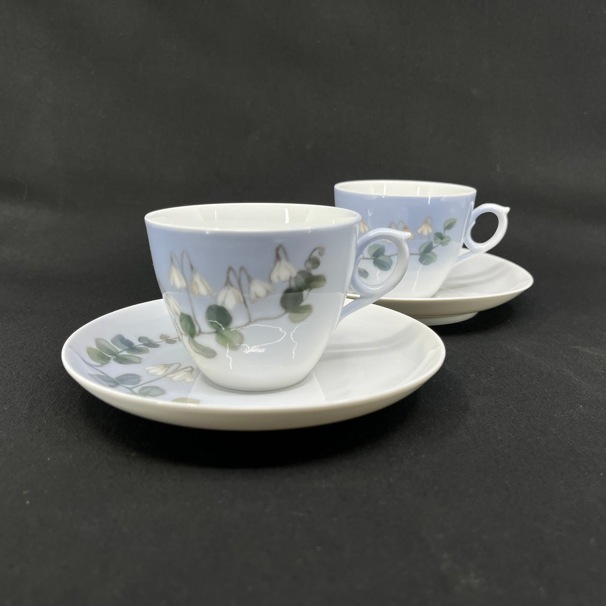Art nouveau kaffekop fra Royal Copenhagen - Hvid klokkeblomst