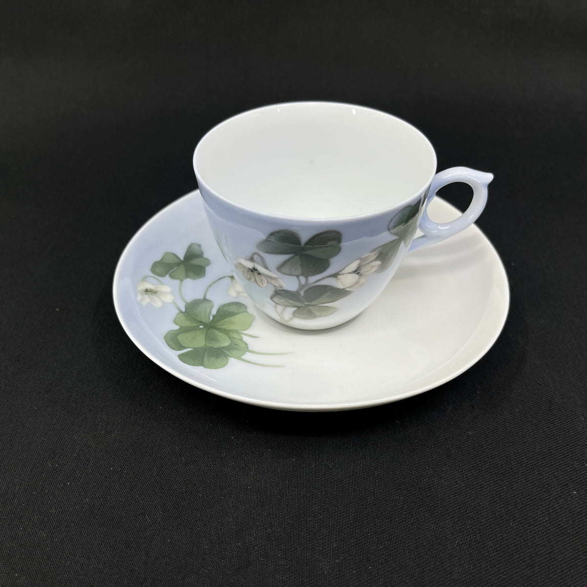 Art nouveau kaffekop fra Royal Copenhagen - Hvid kløver