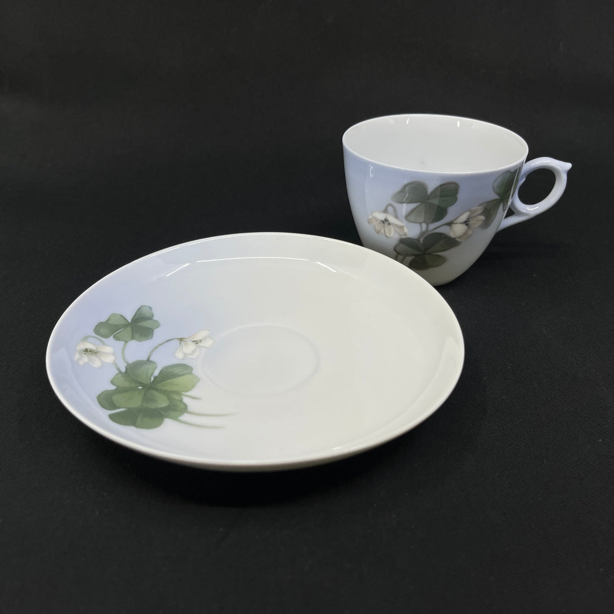 Art nouveau kaffekop fra Royal Copenhagen - Hvid kløver