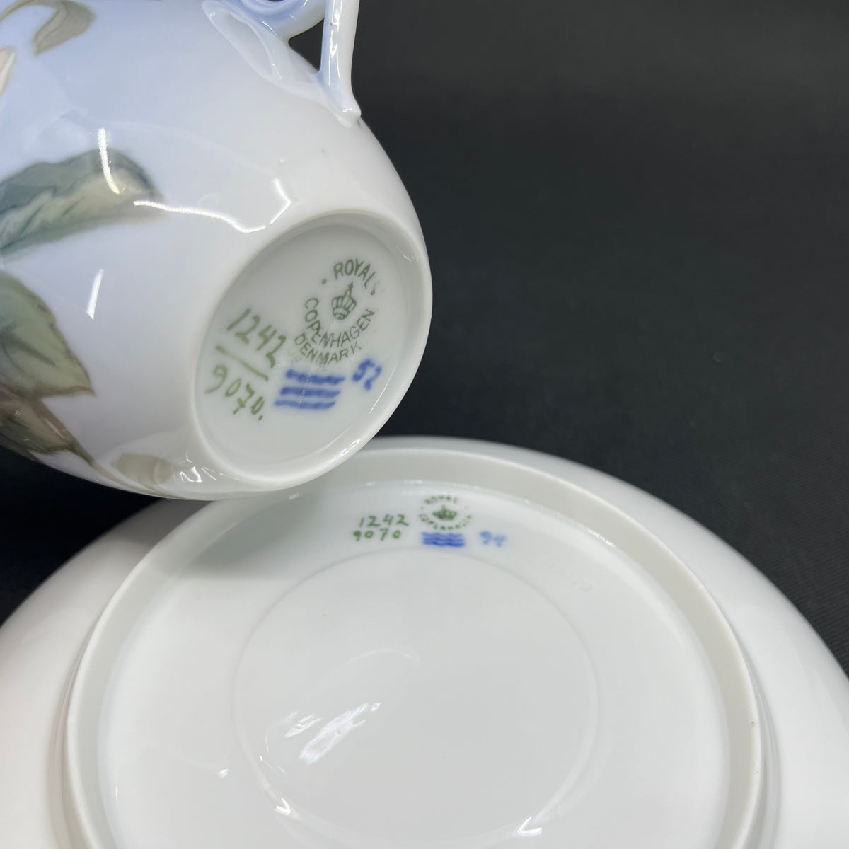 Art nouveau coffee cup from Royal Copenhagen - Apple flower