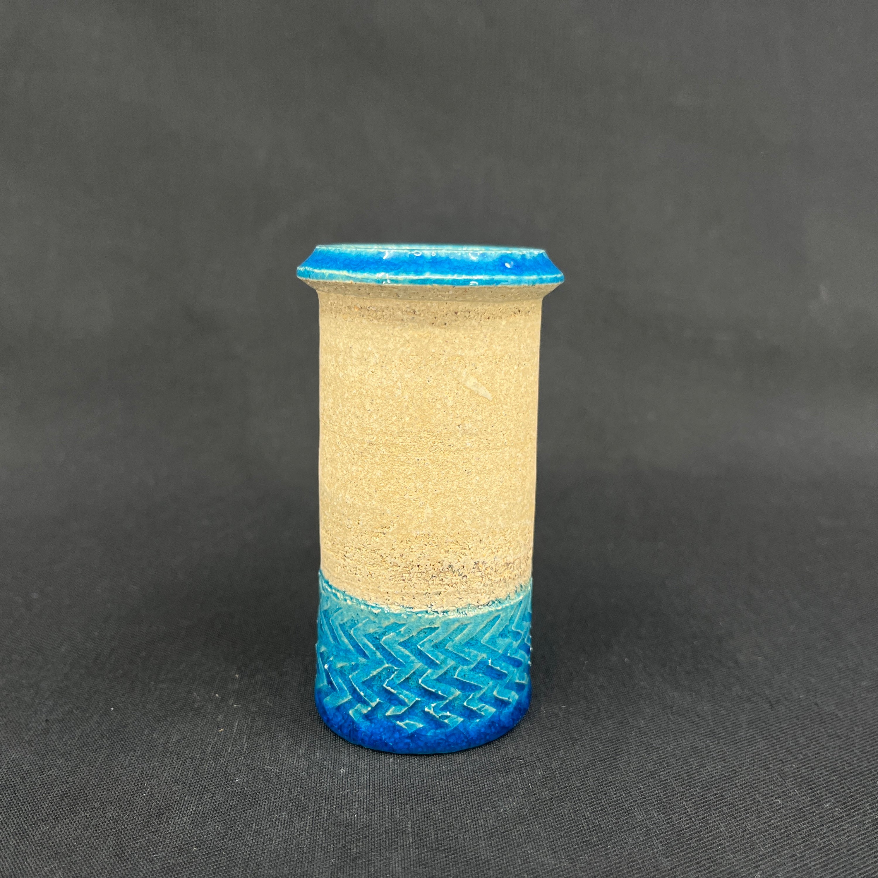 Kähler vase med blå glasur, 9 cm.