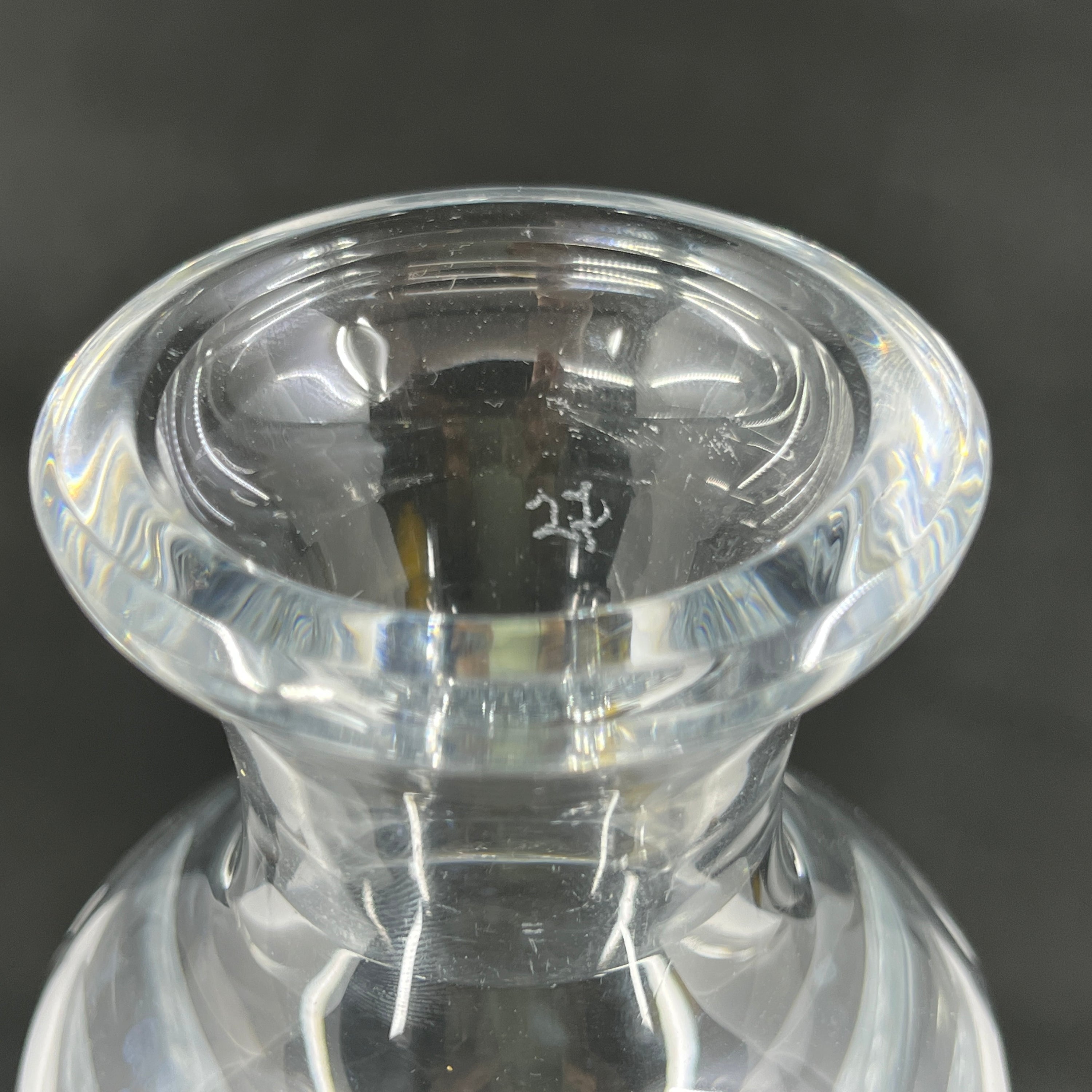 Sjælden whisky dispenser fra Val Saint Lambert med frimurer-symboler