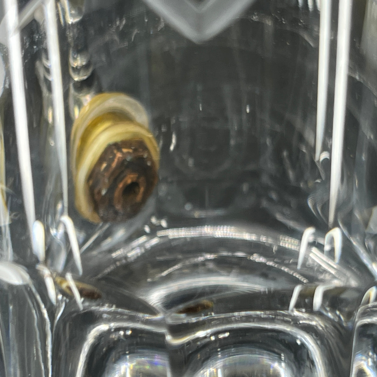 Sjælden whisky dispenser fra Val Saint Lambert med frimurer-symboler