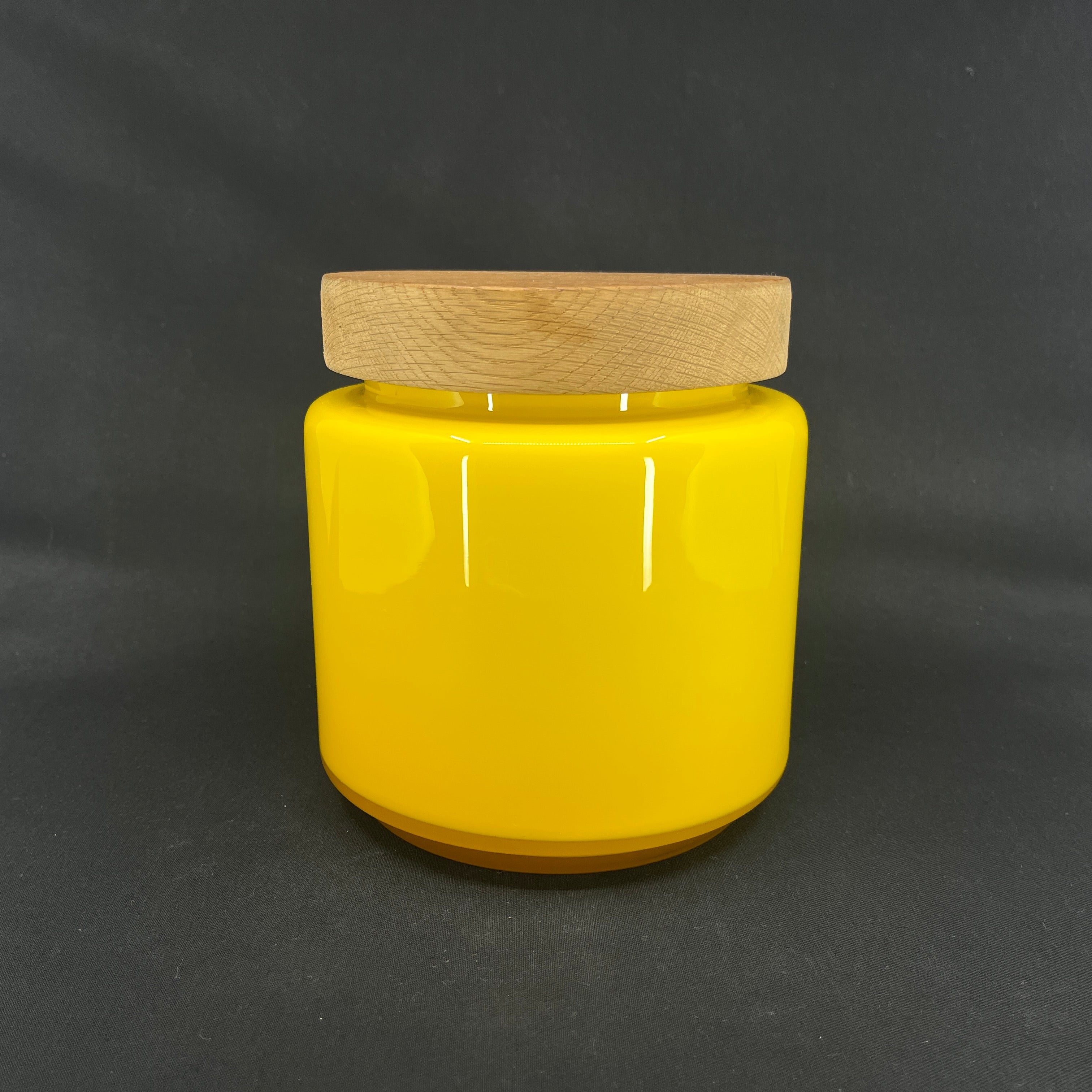 Yellow Palet jar - 17 cm.