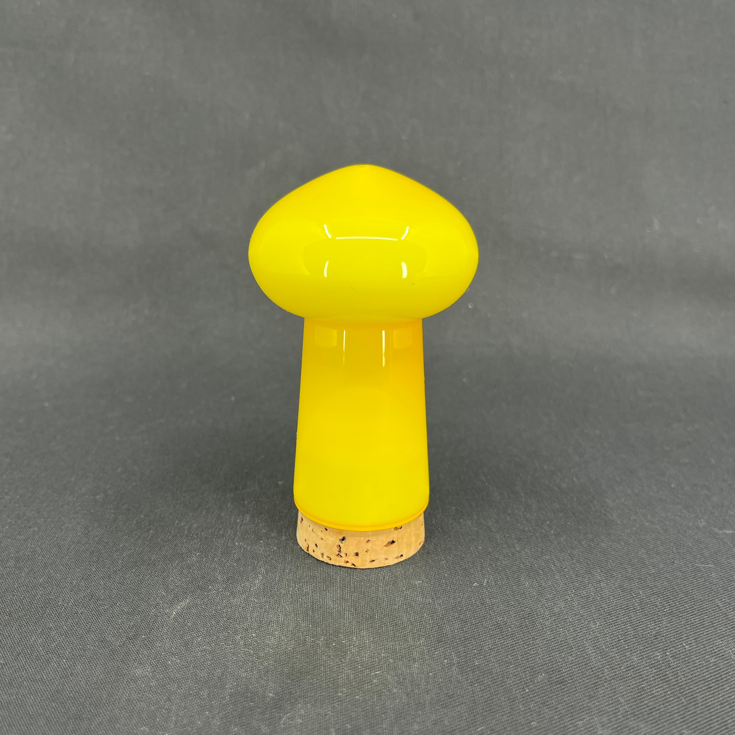 Gul Palet saltstrøer, 10,5 cm.