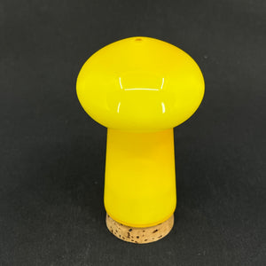 Yellow Palet salt shaker, 10.5 cm.