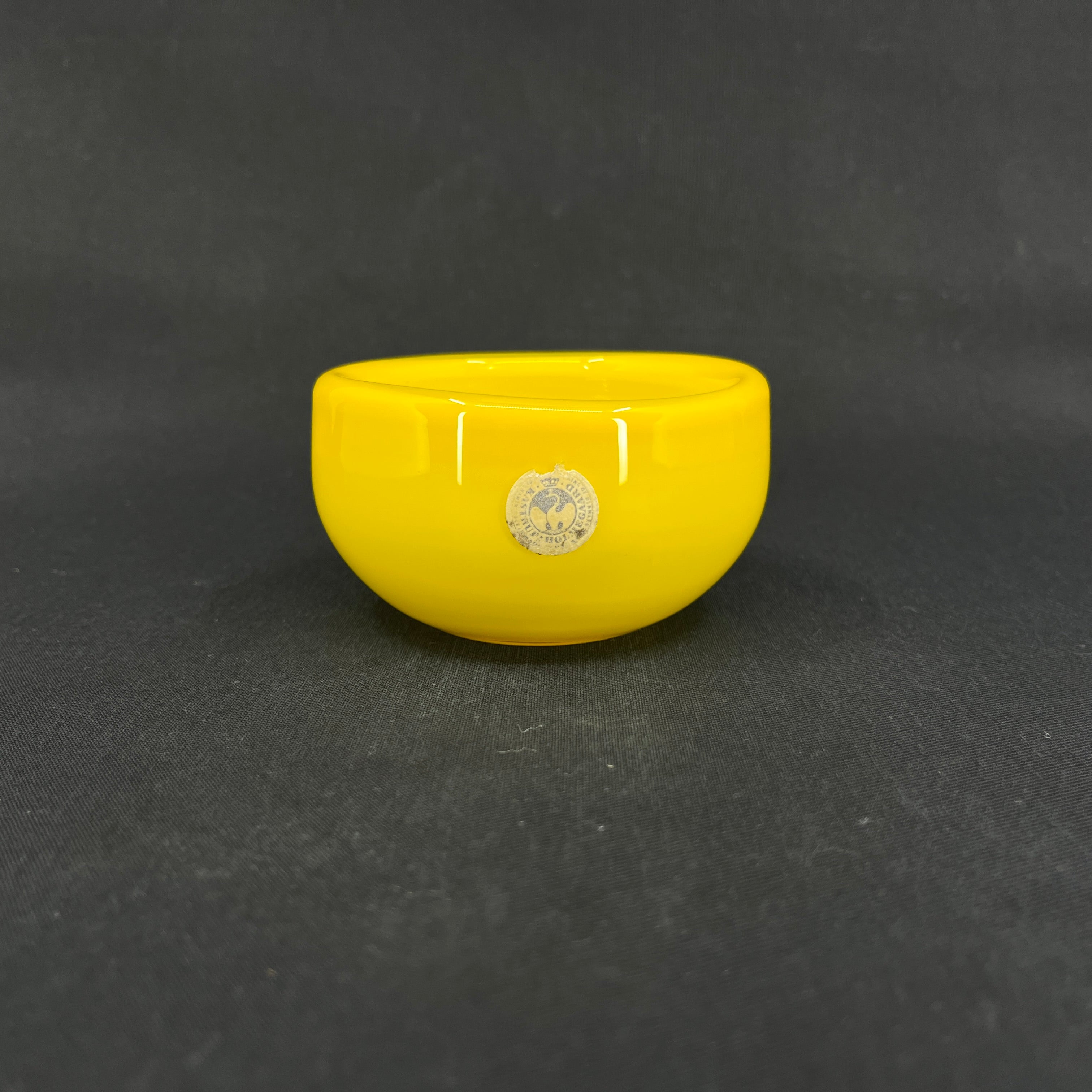 Gul Palet skål, 9 cm. mærkat