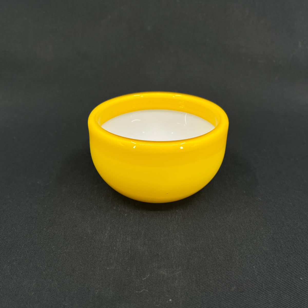 Yellow Palet bowl, 9 cm.