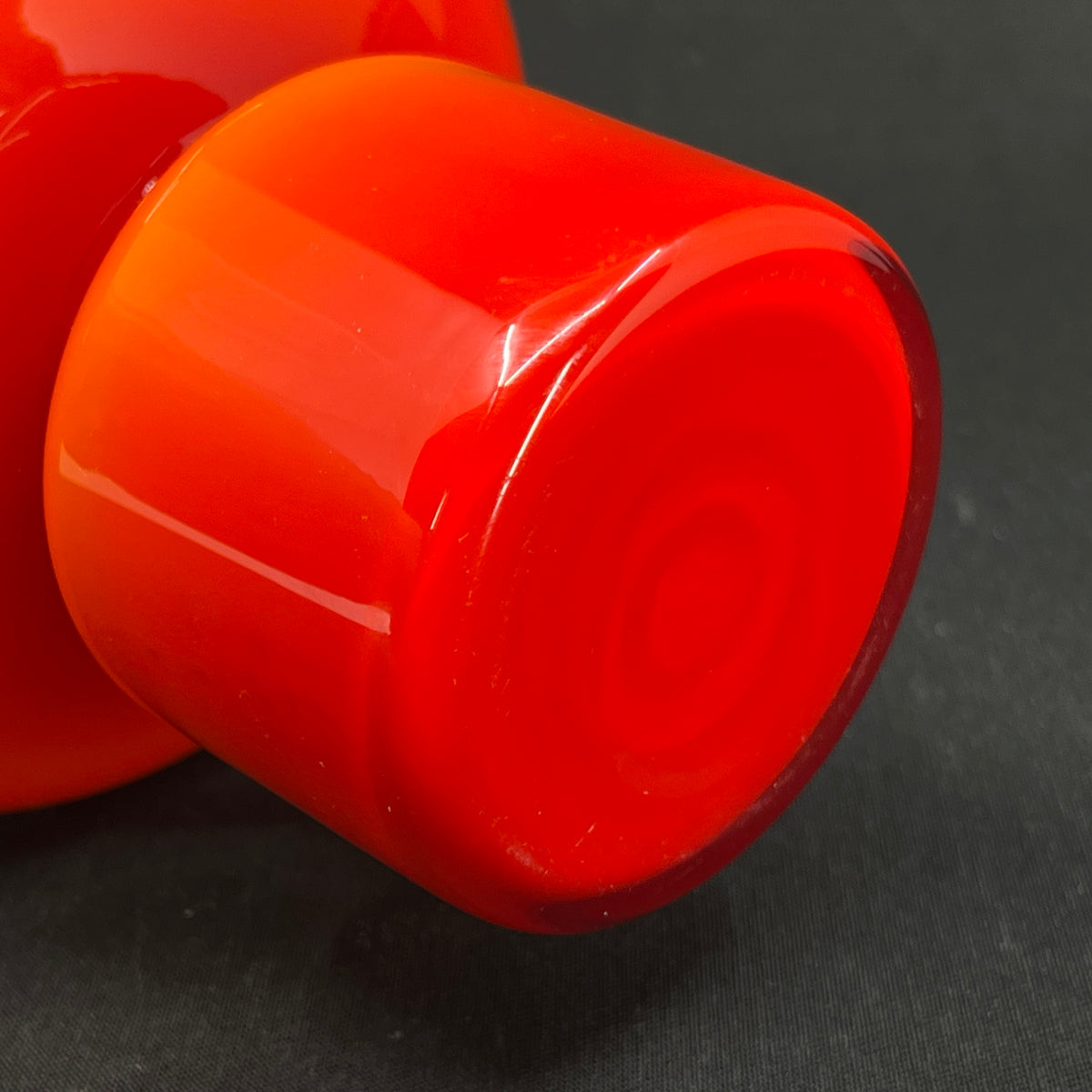 Red Carnaby vase, 15 cm.