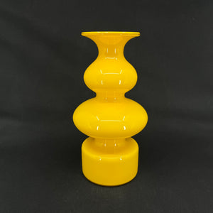 Yellow Carnaby vase, 22.5 cm.